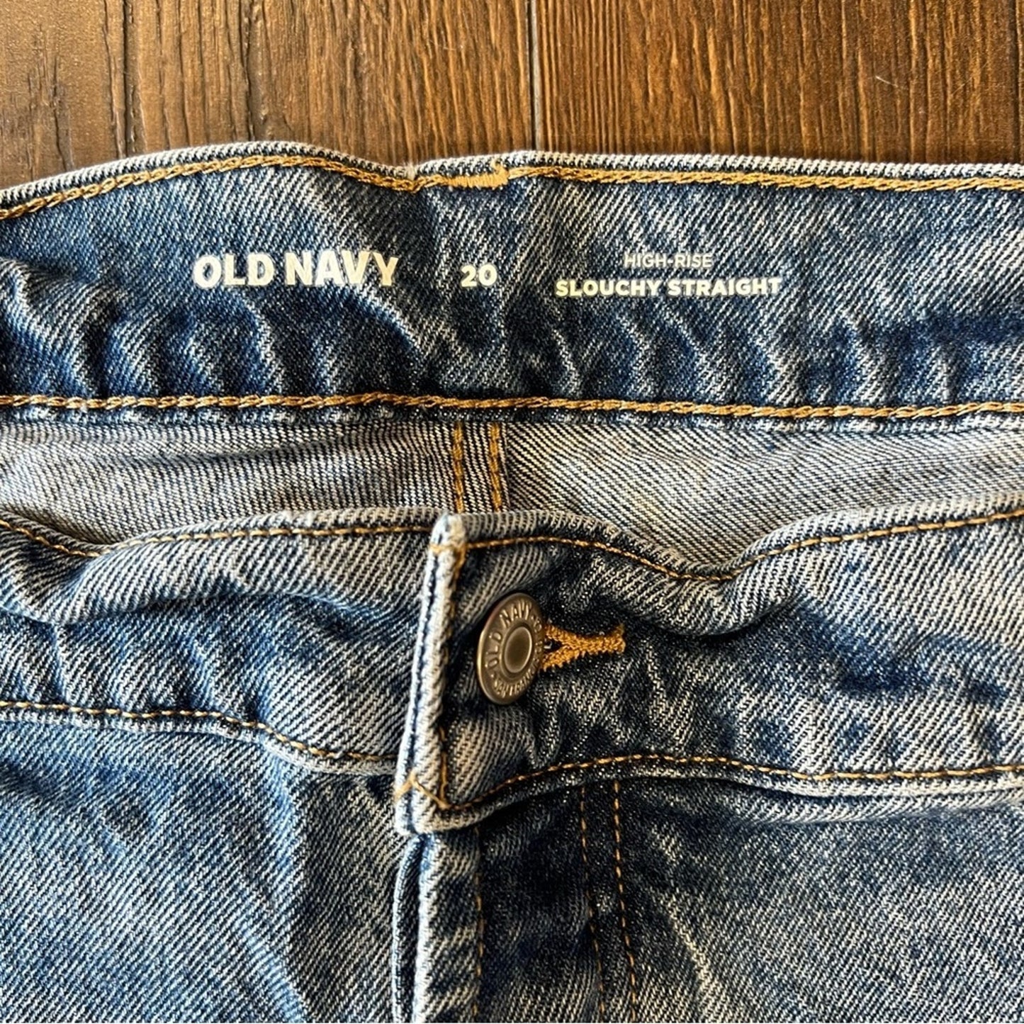 Old Navy high-rise slouchy straight SZ 20