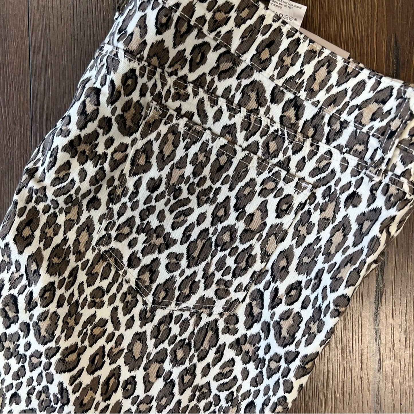 🆕 Chico’s SO SLIMMING Animal-Print Girlfriend Ankle Jeans SZ 4/20