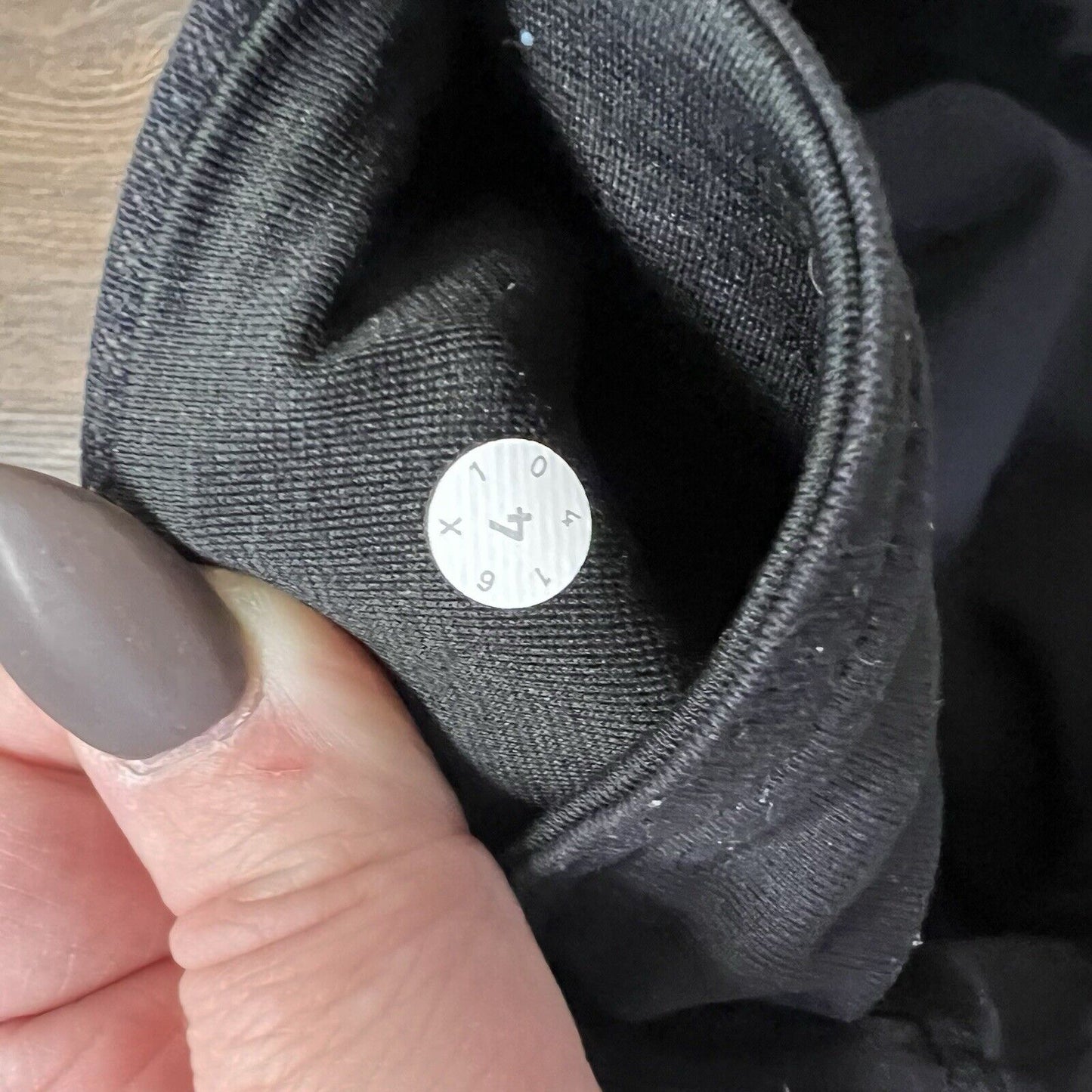 Lululemon Black pace rear 26” mesh leggings SZ 4