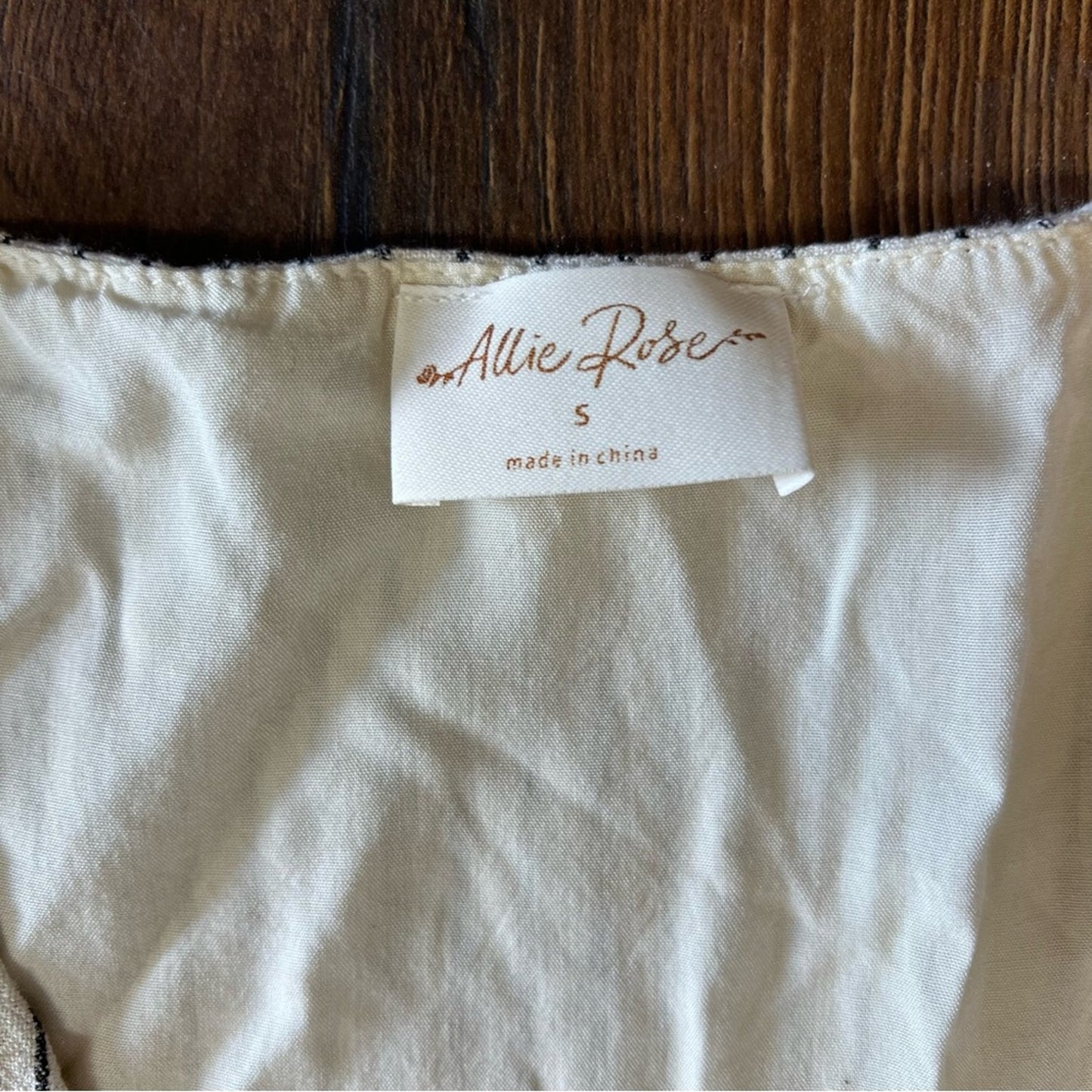 Lulu’s Idyllic Days Ivory Striped Sleeveless Button-Front Romper SZ