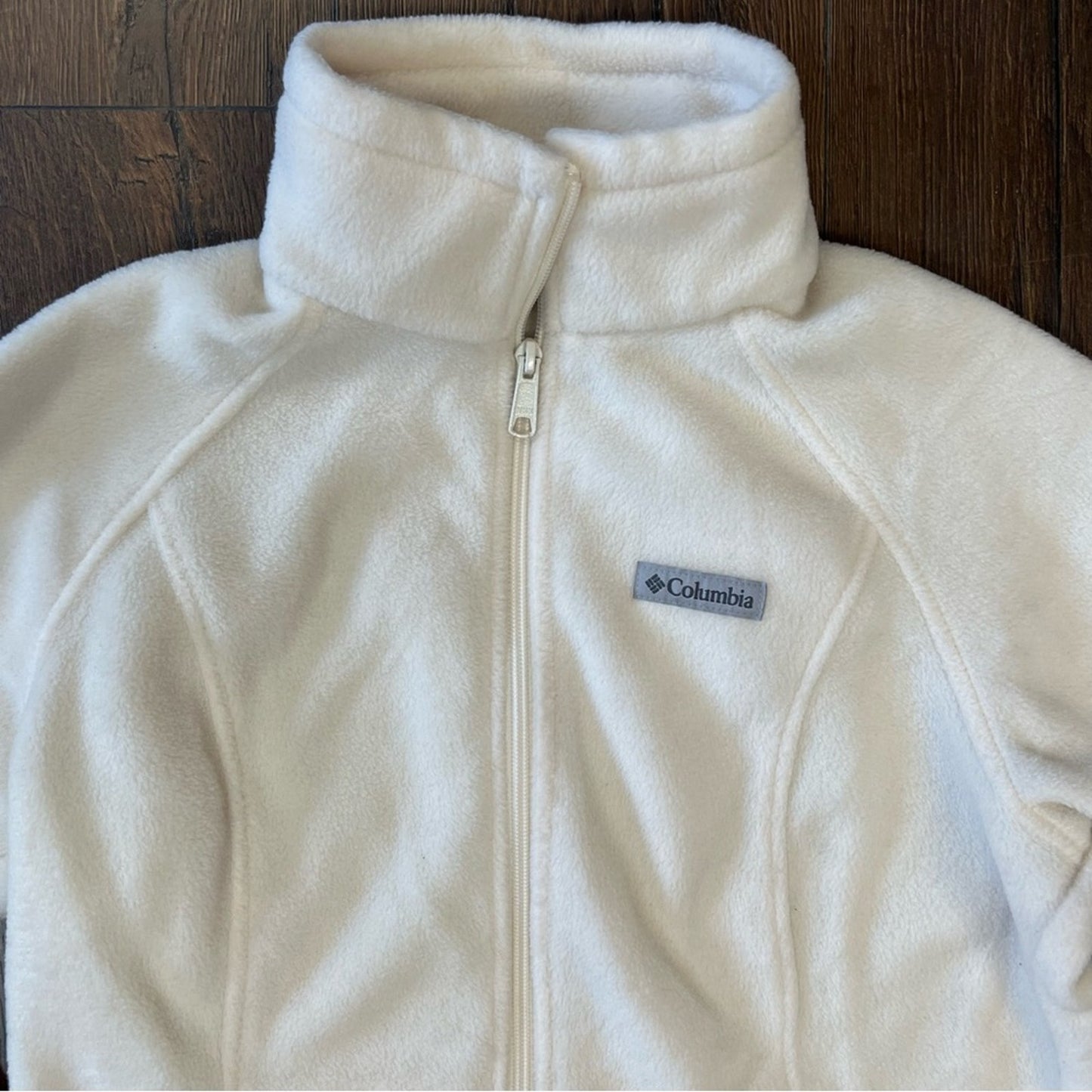 Columbia cream zip up fleece SZ MED