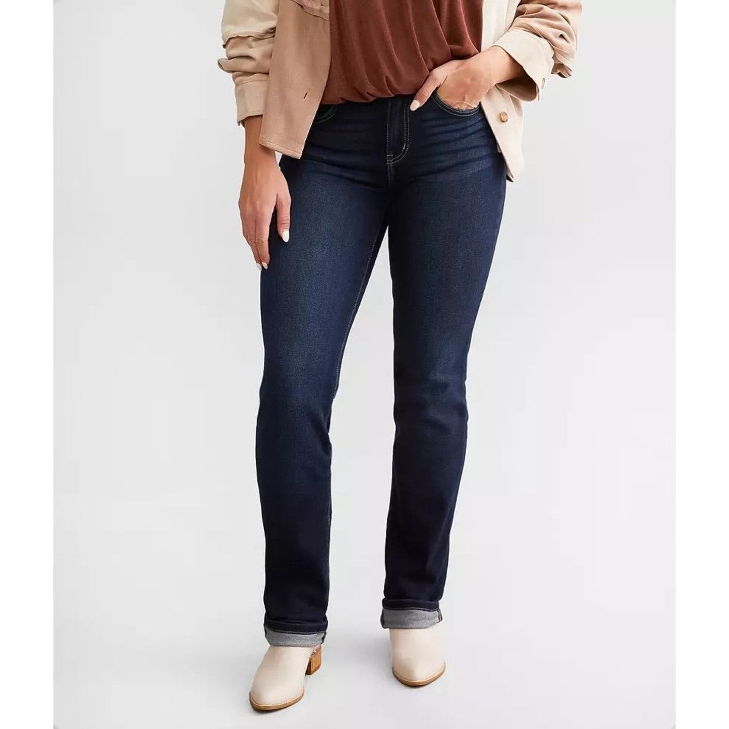 NWT KanCan Exclusive Kurvy Mid-Rise Straight Jean SZ 26/2