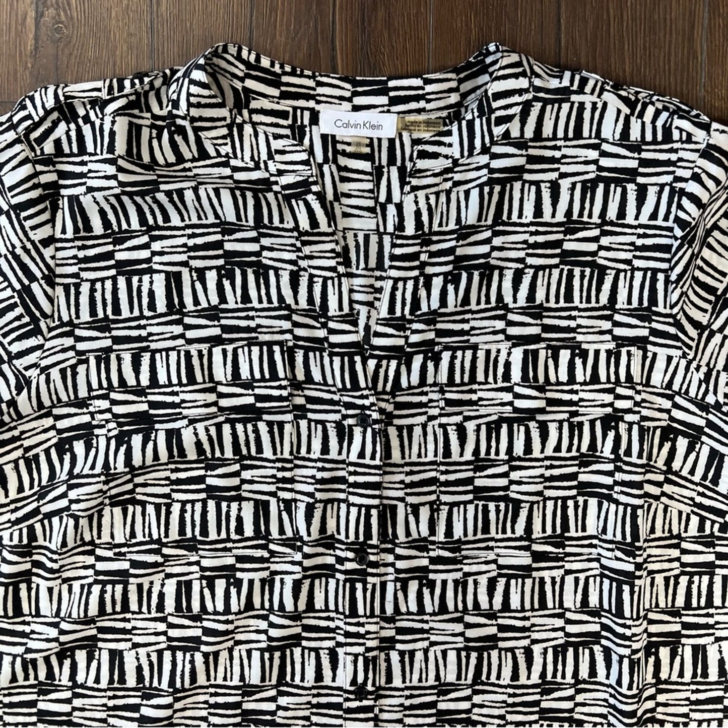 Calvin Klein abstract blouse SZ 2X