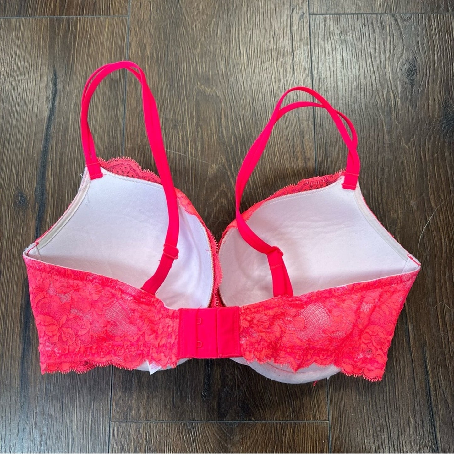 Victoria Secret Bra SZ 36D