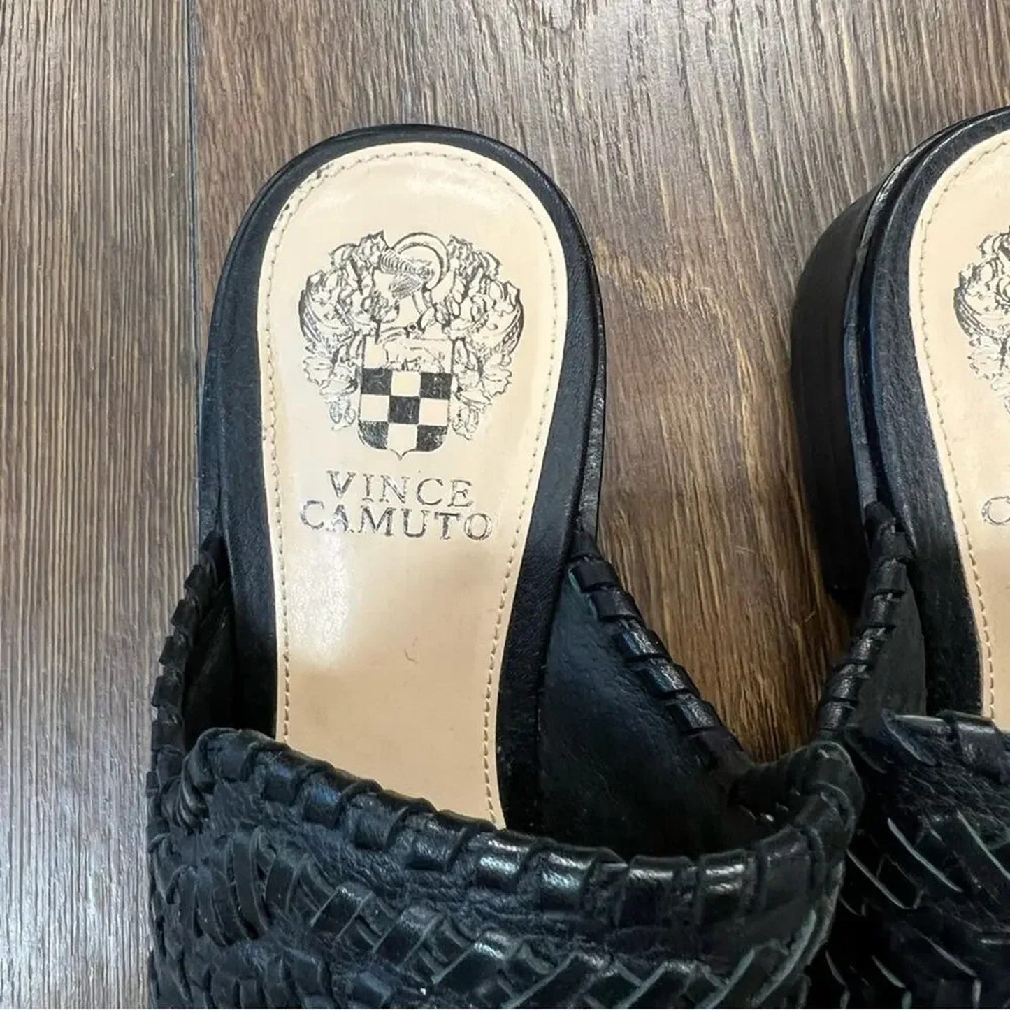 🆕 Vince Camuto some casual black leather mules SZ 6