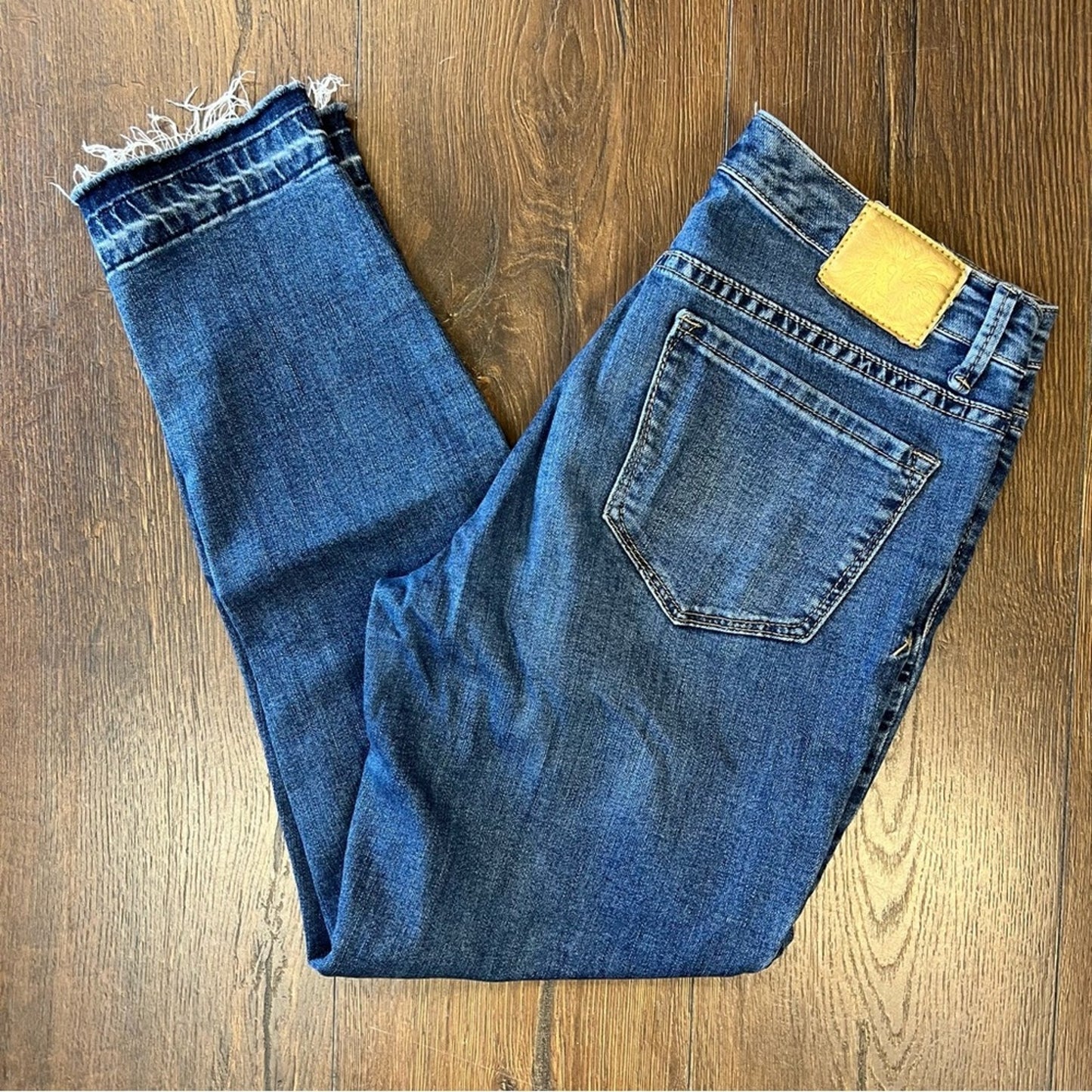 Anne Klein skinny ankle jeans with raw hem SZ 4