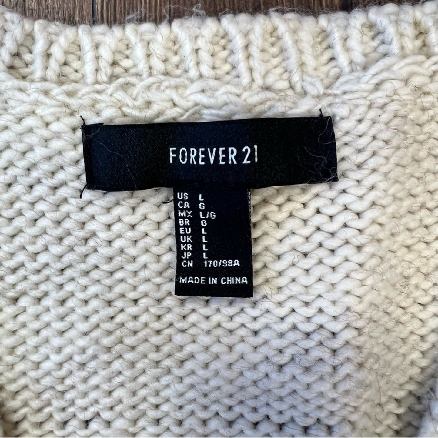 Forever 21 V-neck sweater SZ LG