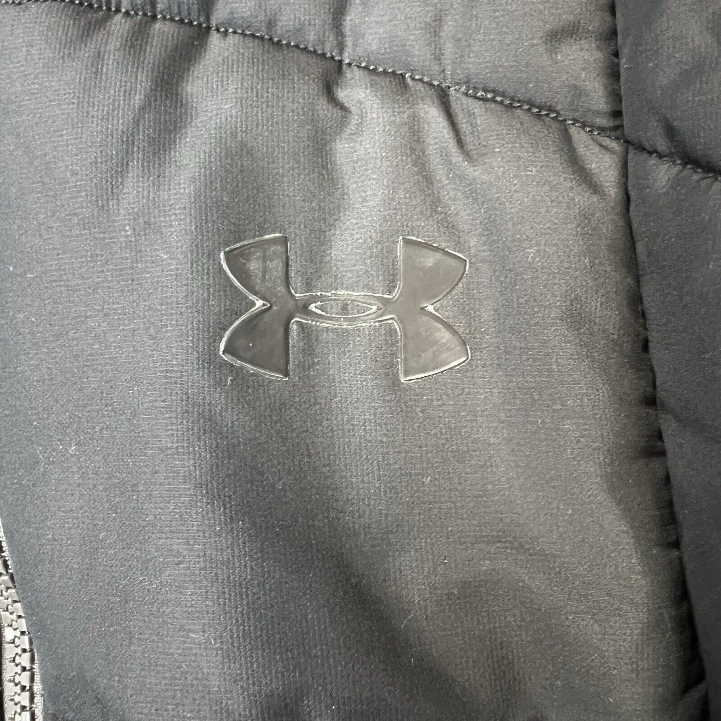 Under Armour Semi fitted black puffer Coat With Hood SZ MED