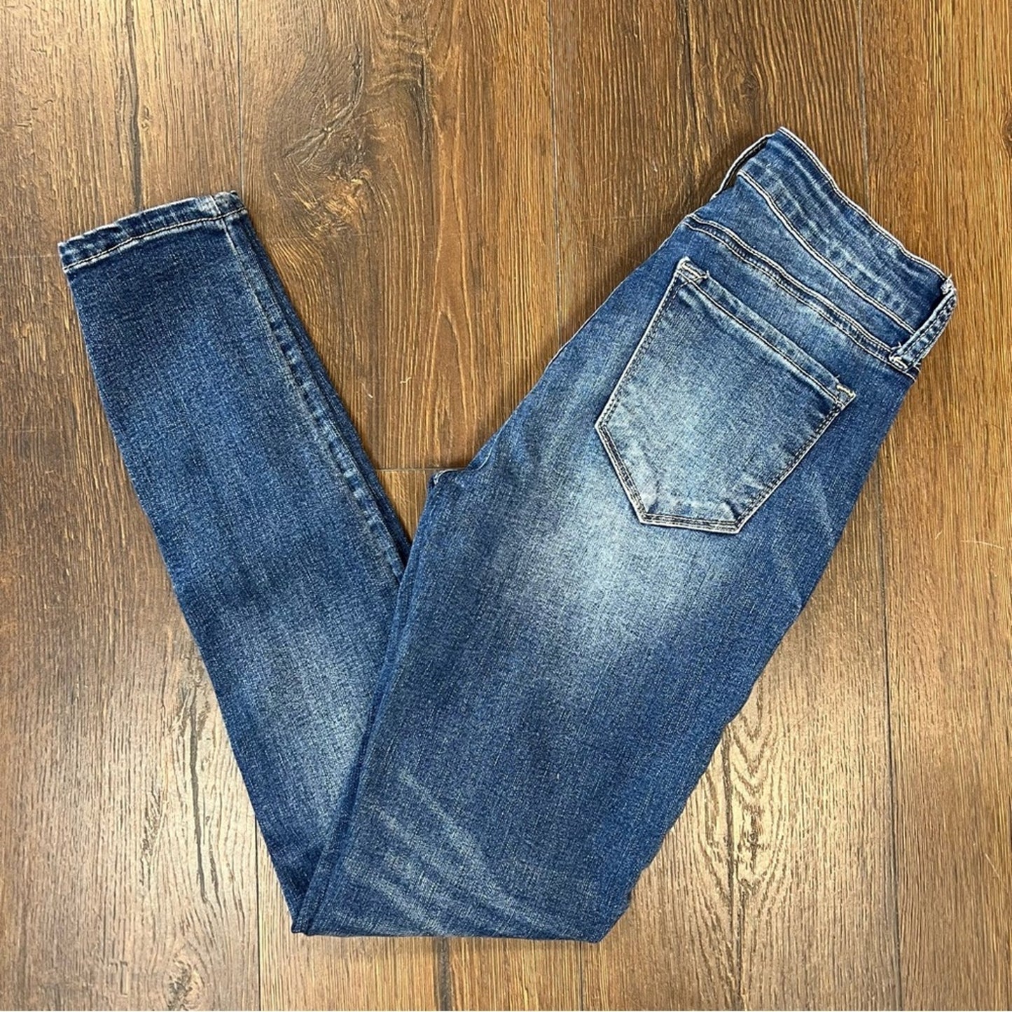 KanCan Madison mid rise super skinny Jean SZ 5/26