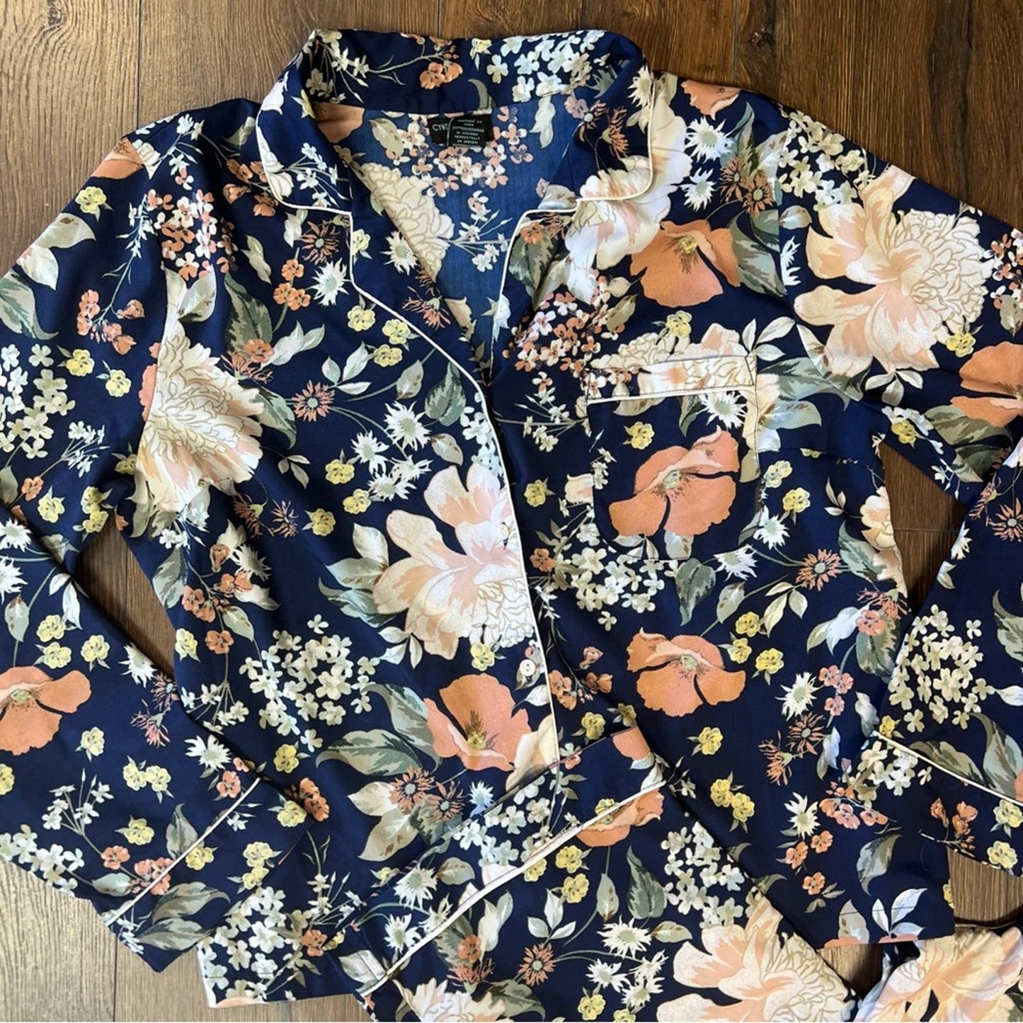 Cynthia Rowley navy floral pajama set SZ LG