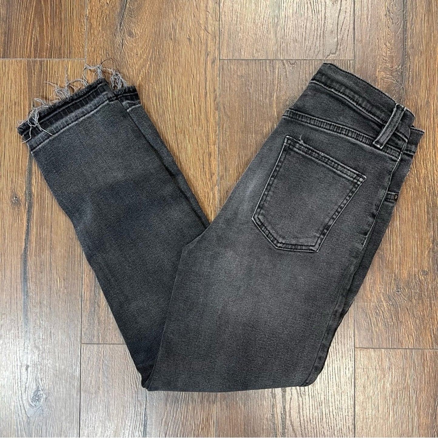 BDG by urban outfitters black girlfriend Jeans SZ 26/2