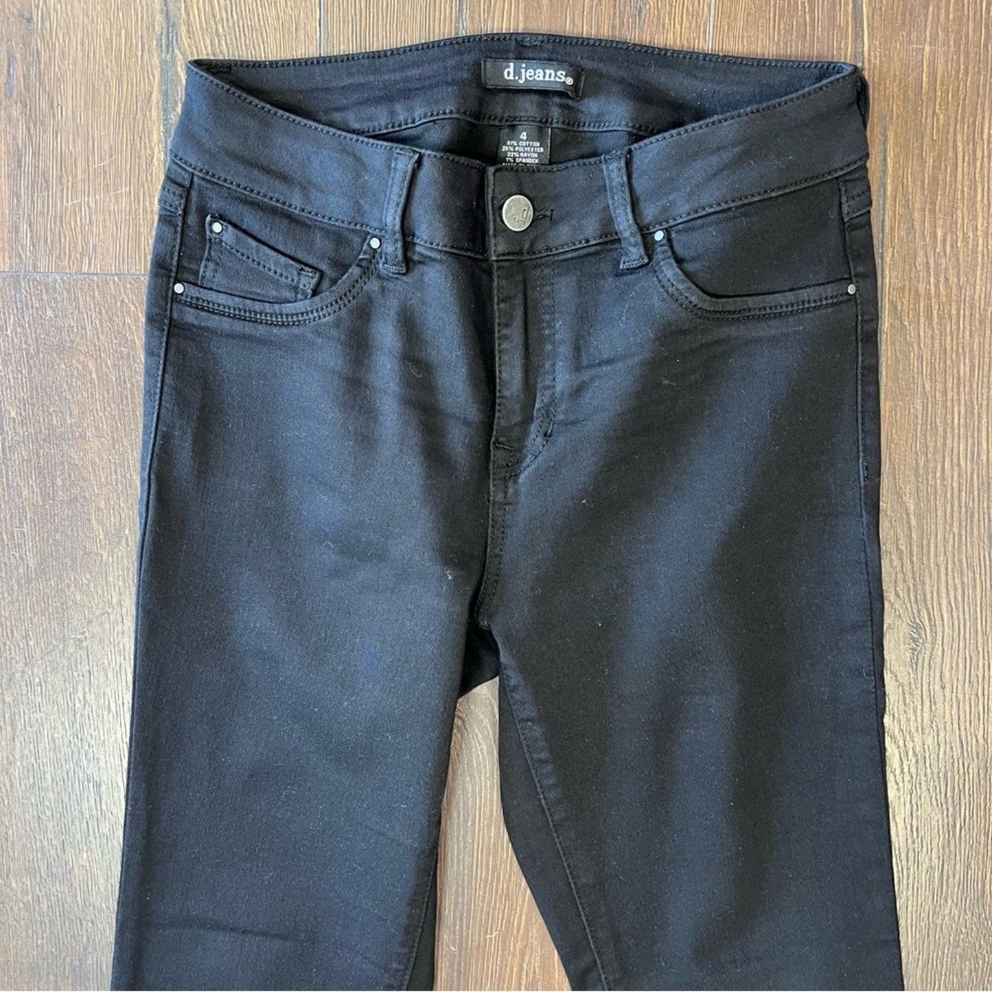 D. Jeans, black skinny pants SZ 4