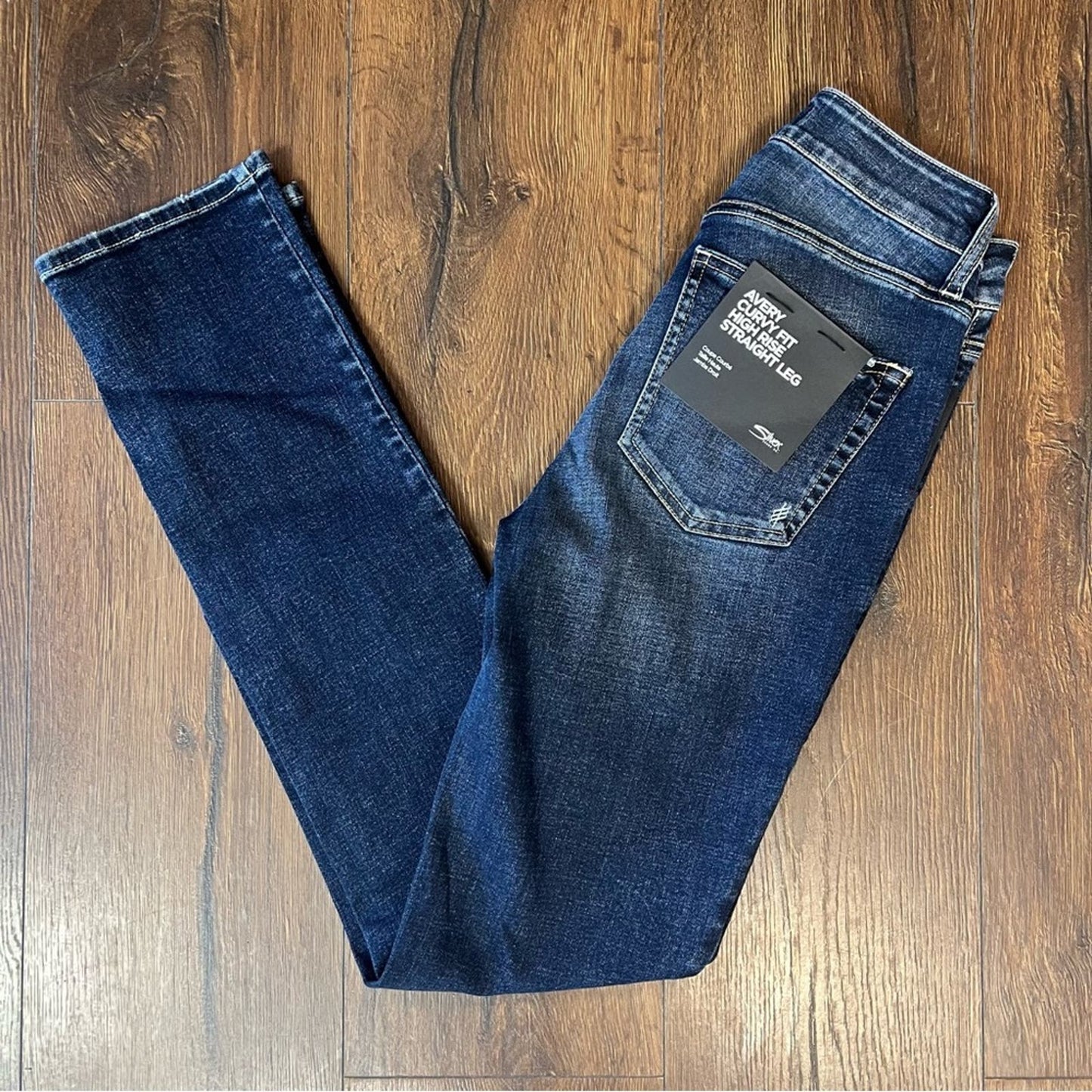 🆕 Silver Jean Avery High Rise Straight Leg Jeans SZ 26/2