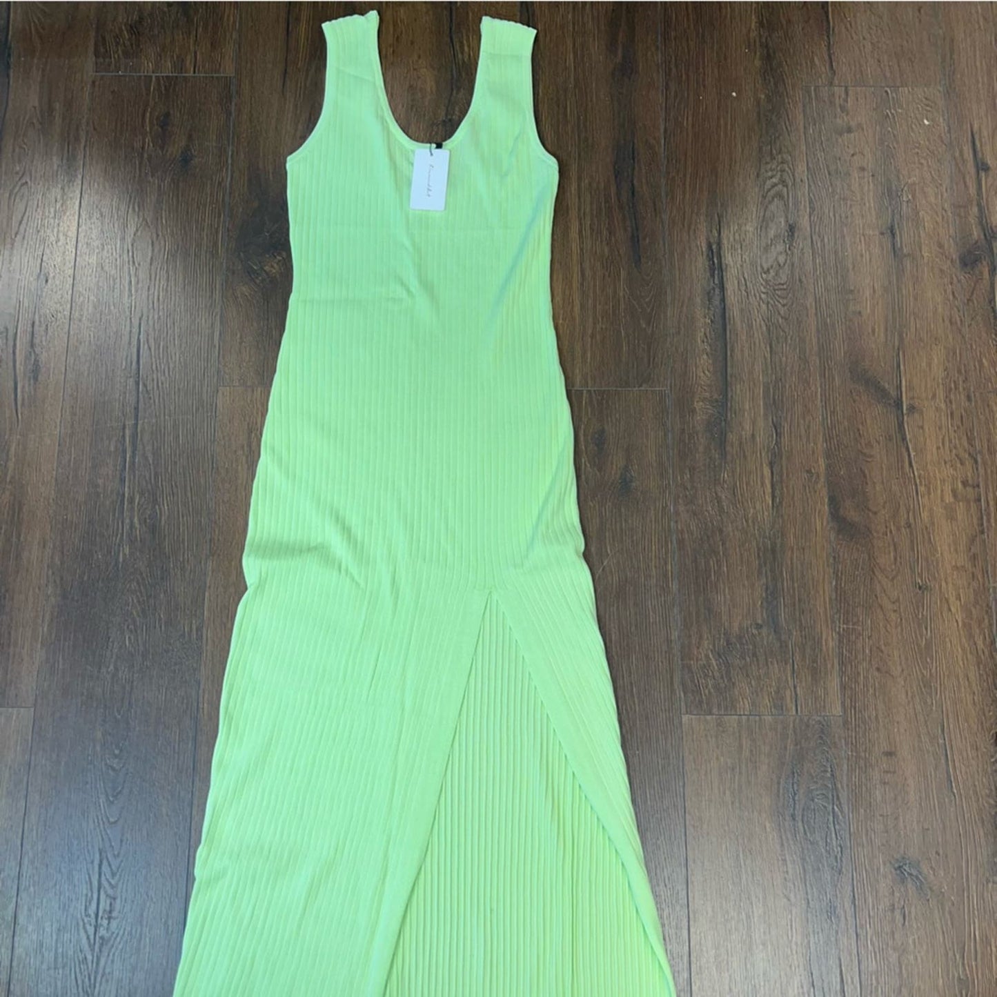 🆕 Line & Dot Halo Knit Maxi Dress in Lime SZ MED