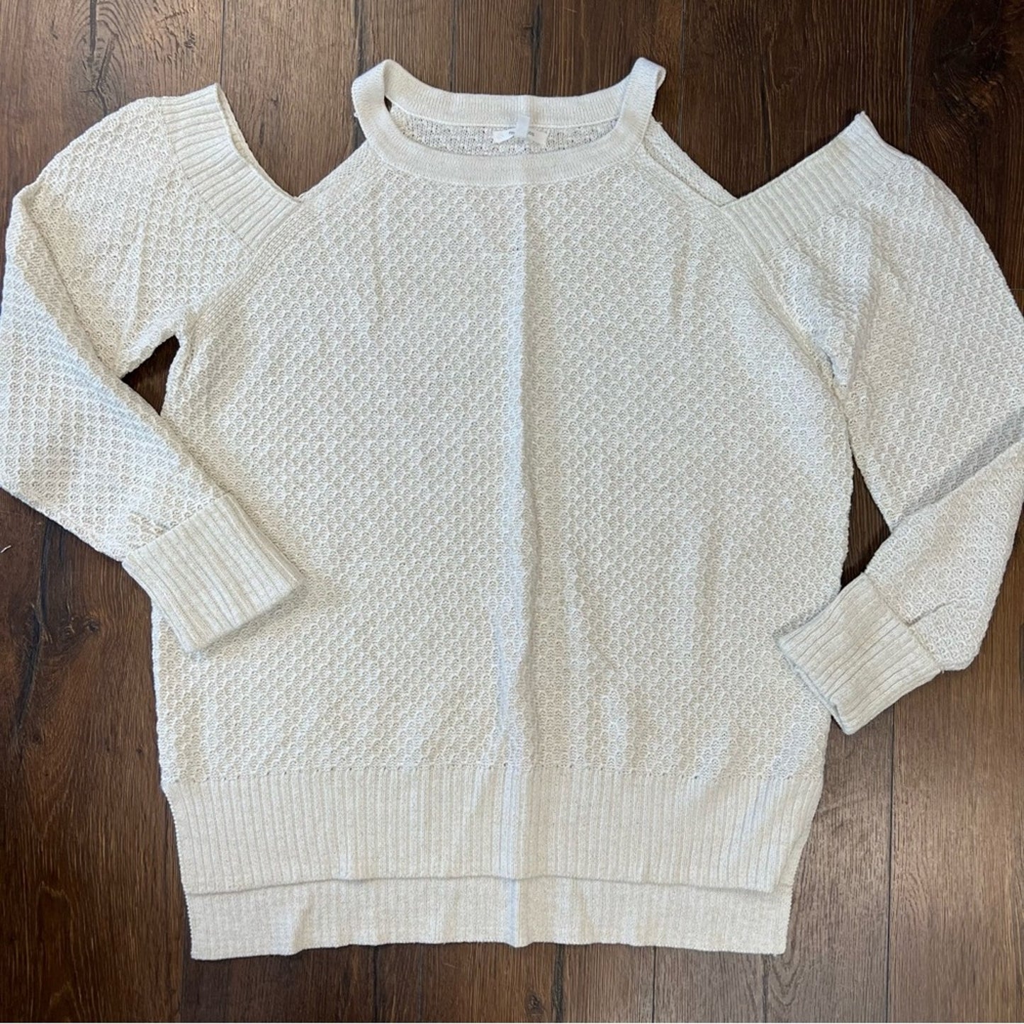 Maurice’s cold shoulder sweater SZ XL