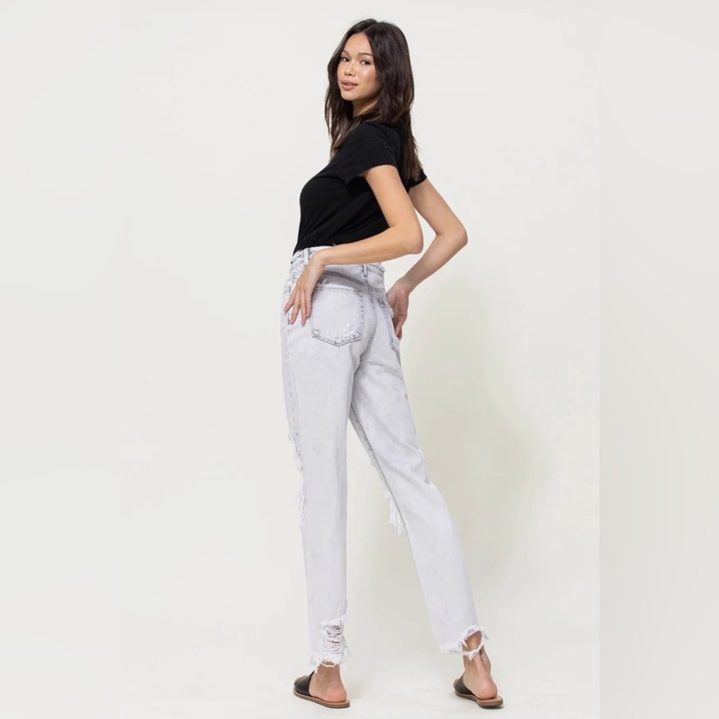 🆕 Vervet Gray Distressed Rigid Mom Jeans SZ 29/8