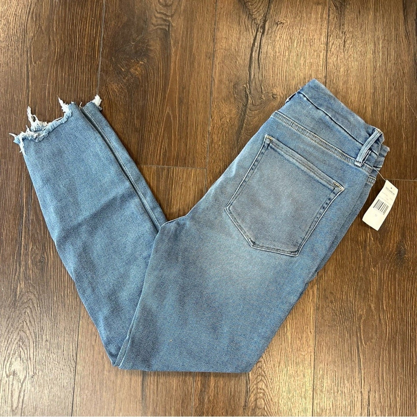 NWT Good American Good Legs Crop Chewed Hem SZ 30/10