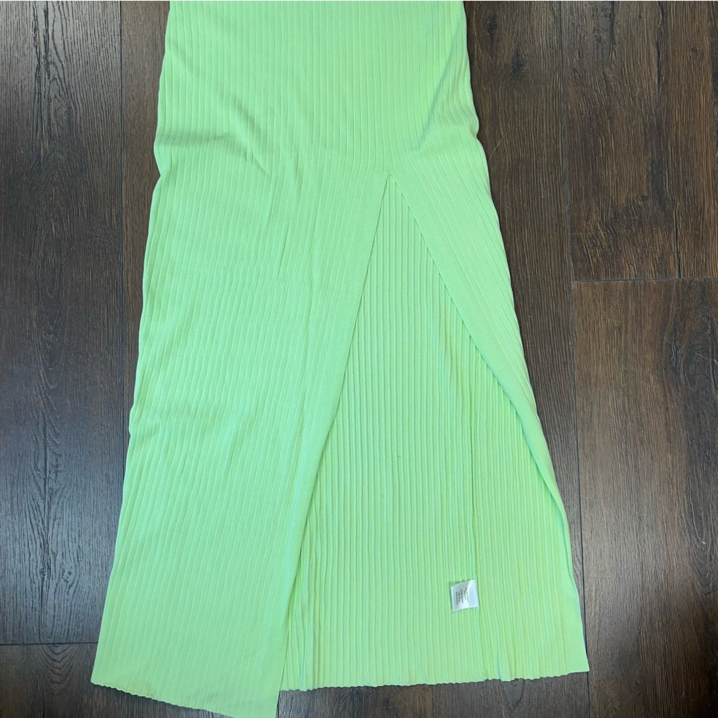 🆕 Line & Dot Halo Knit Maxi Dress in Lime SZ MED
