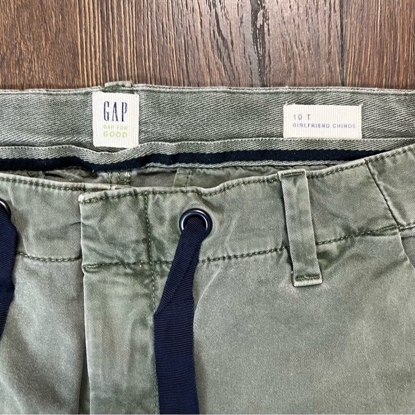 Gap Girlfriend Chinos with Side Lace Detailing
SZ 10 Tall