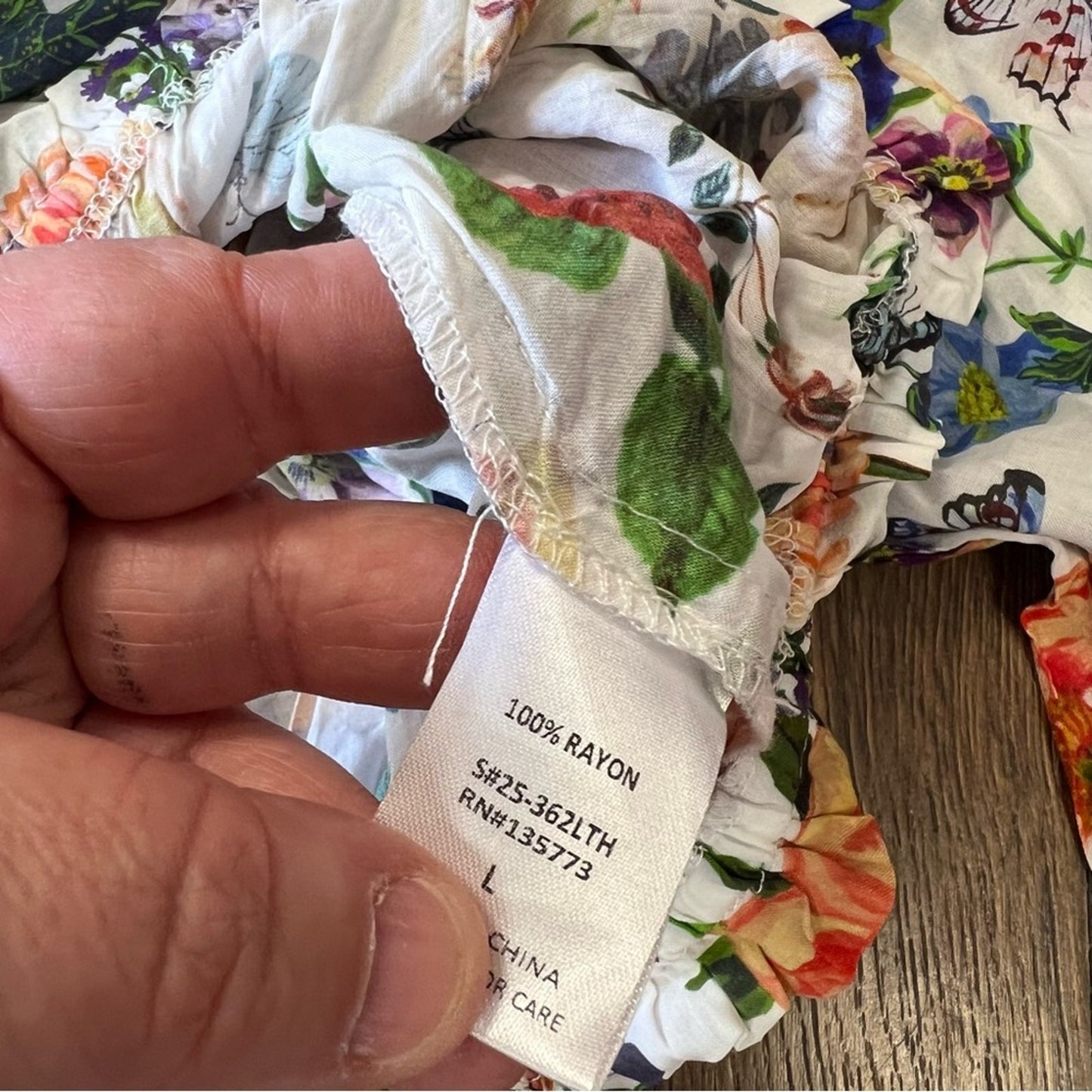 VICI floral flare sleeve crop top SZ LG