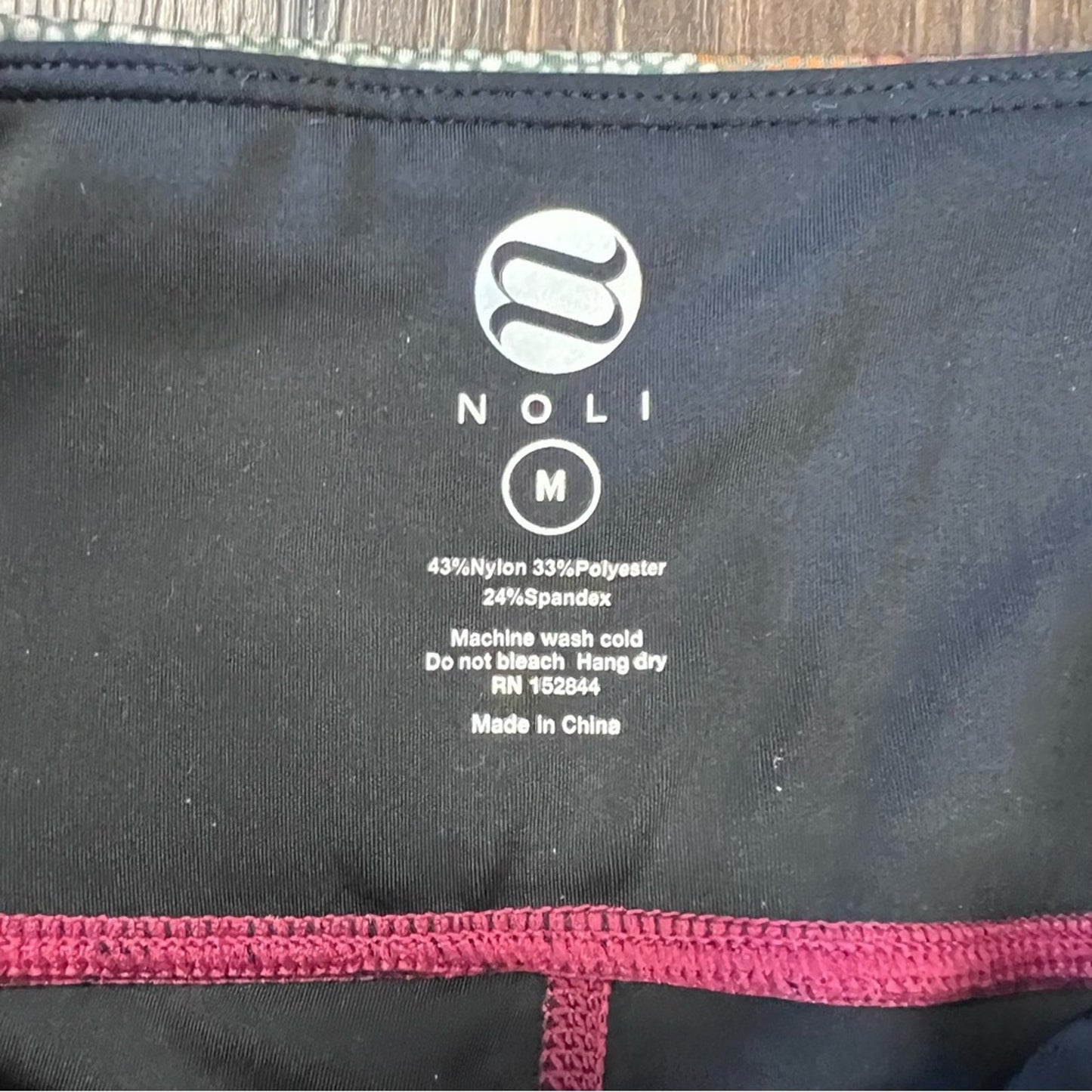 NOLI yoga Sedona leggings SZ MED