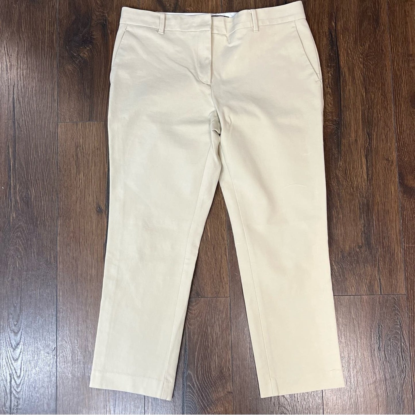 Ann Taylor Tan crop pant SZ 8