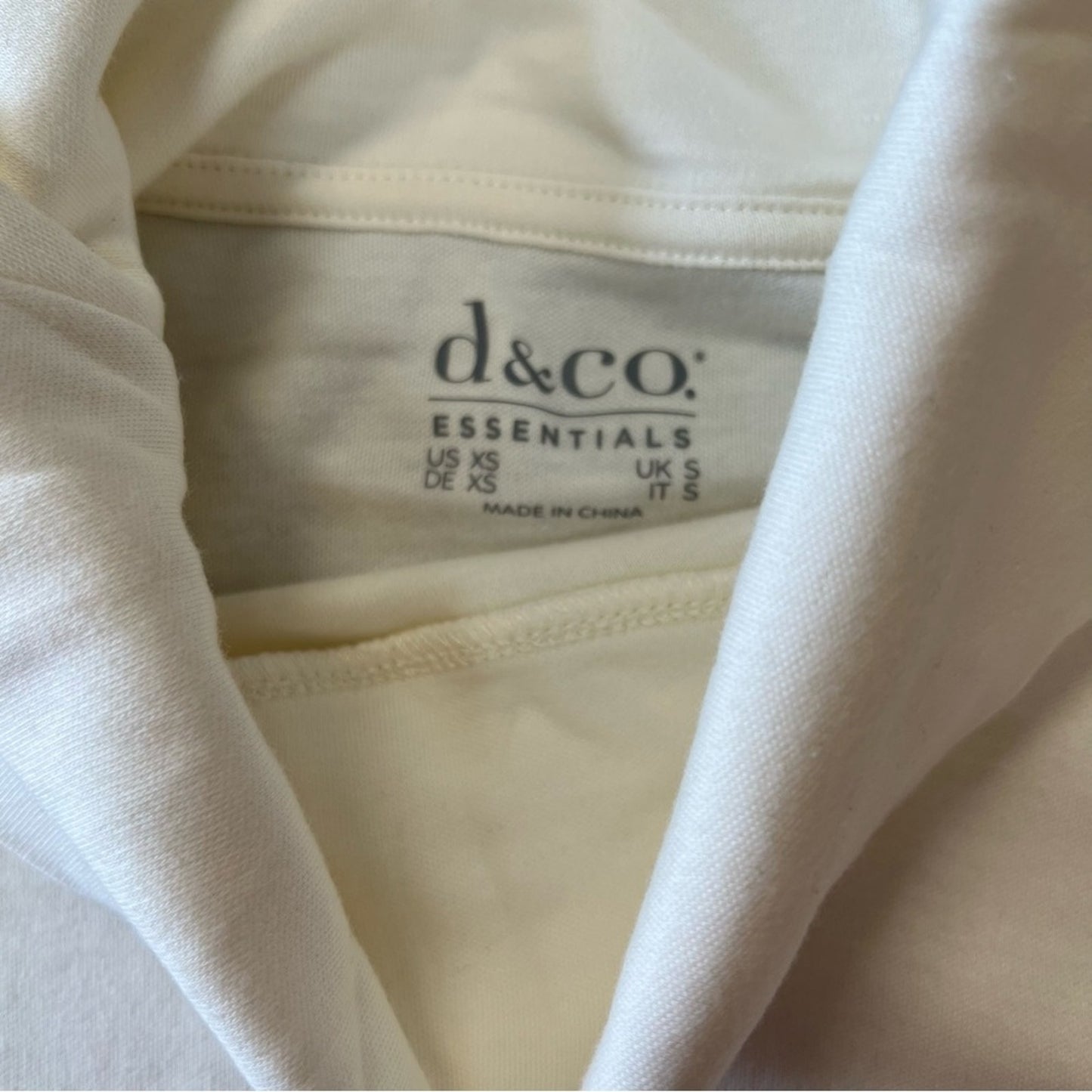 D&Co essential cowl neck top SZ XS