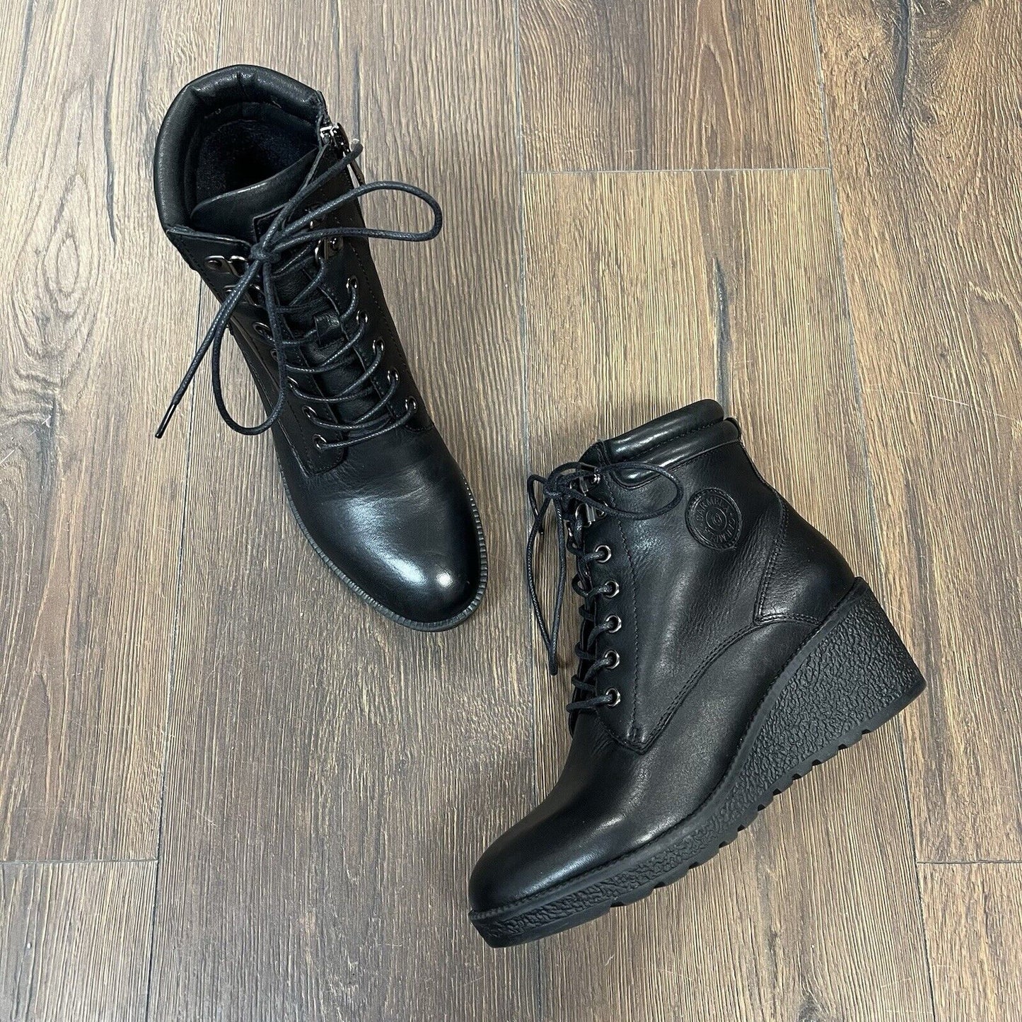 Carmella black leather lace up wedge ankle booties Size 7.5