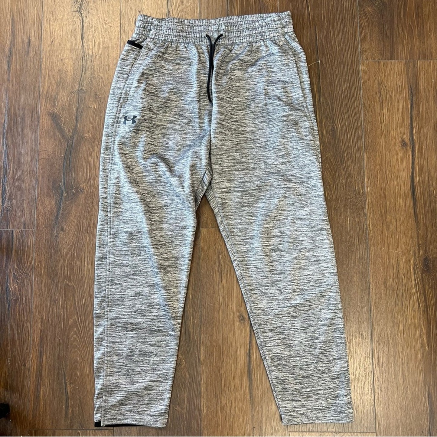 Men’s under Armour loose fit cold gear sweatpants SZ LG