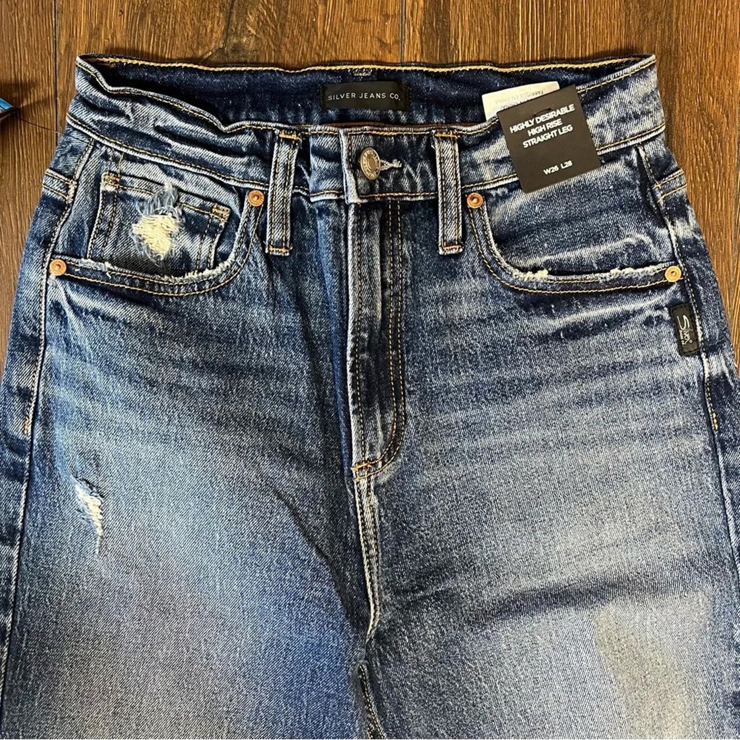🆕 Silver Jeans High rise desirable straight leg jeans SZ 26/2