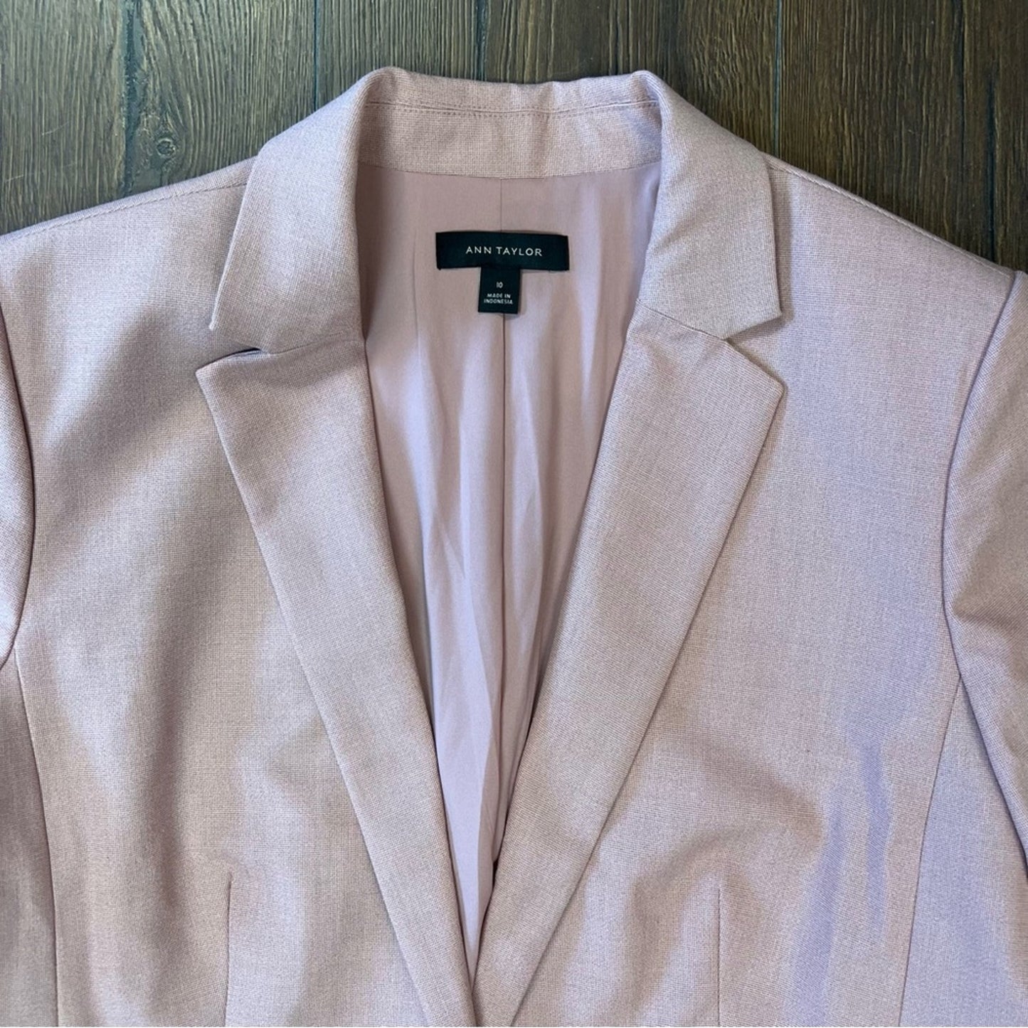 Ann Taylor The Long One Button Notched Blazer in Textured Drape SZ 10