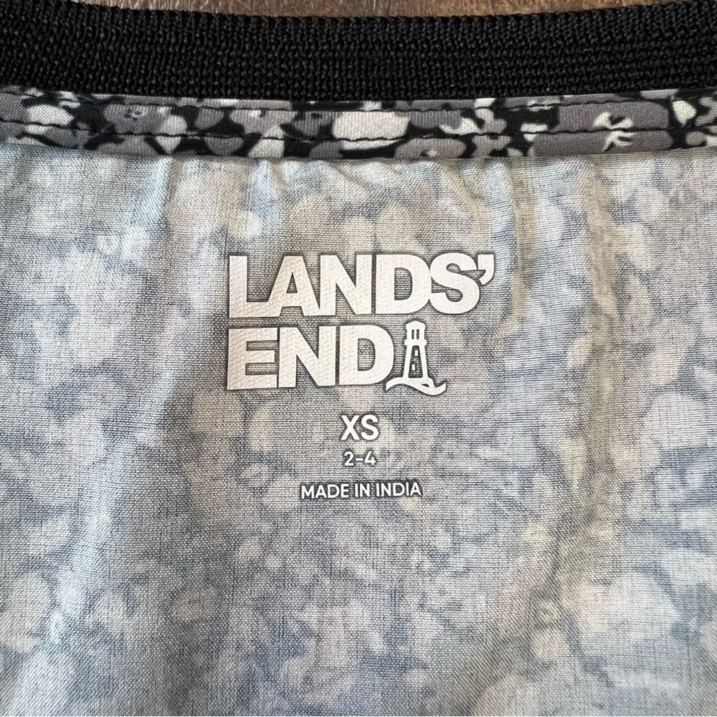 Lands’ End gray floral blouse SZ XS