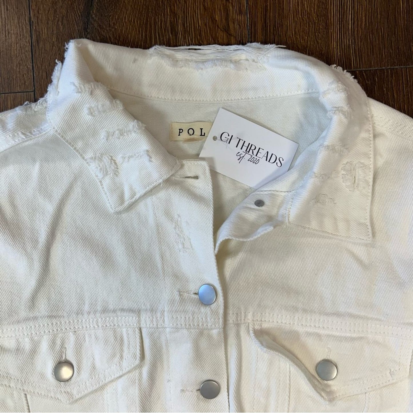 🆕 POL Ivory Cropped Distressed Raw Edge Front Pockets Denim Jacket SZ MED