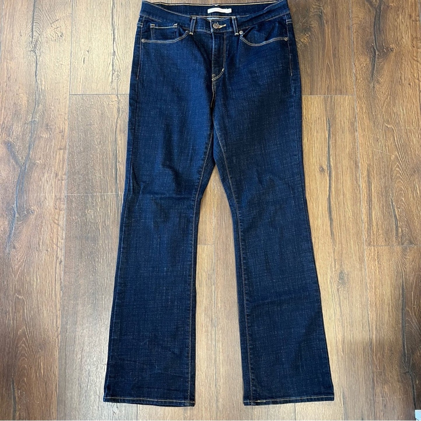 Levi classic boot cut jeans SZ 10