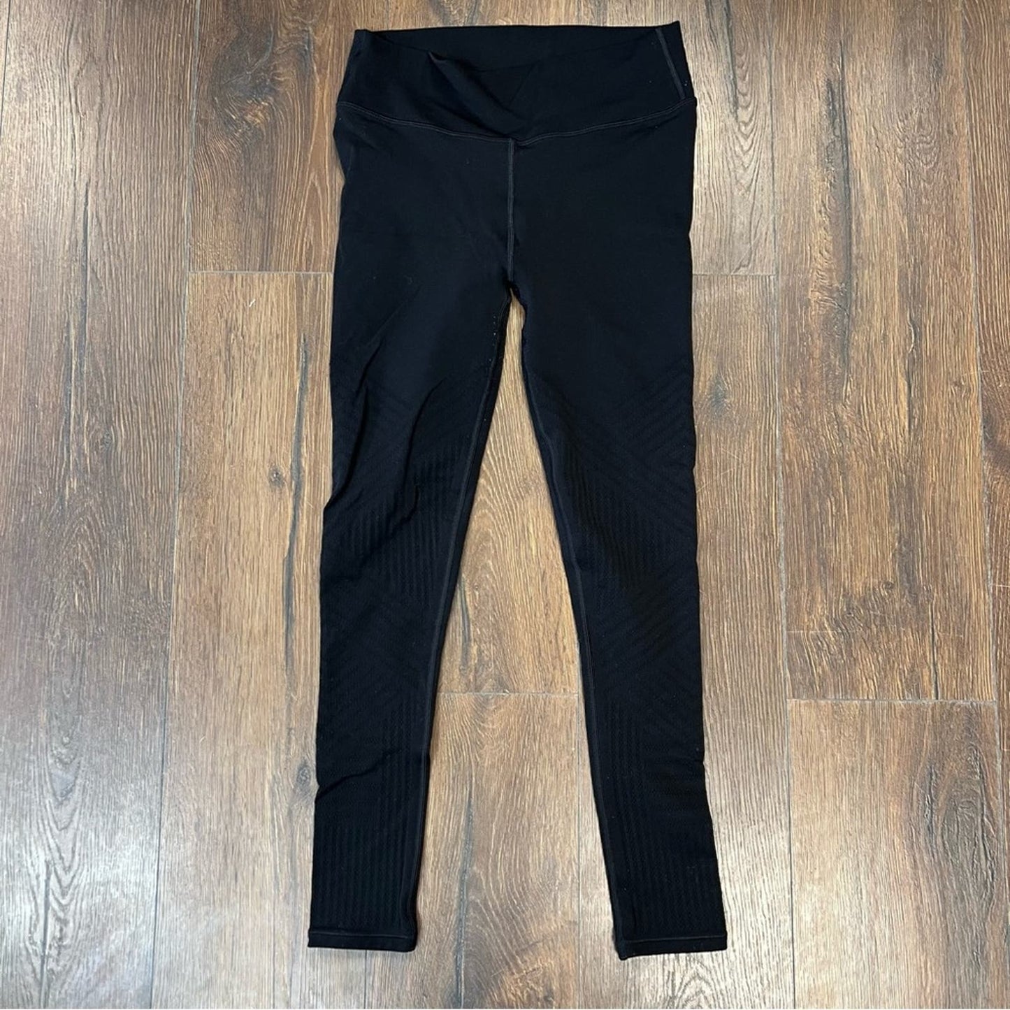 Lululemon Reveal Tight *Mesh Stripes SZ 8