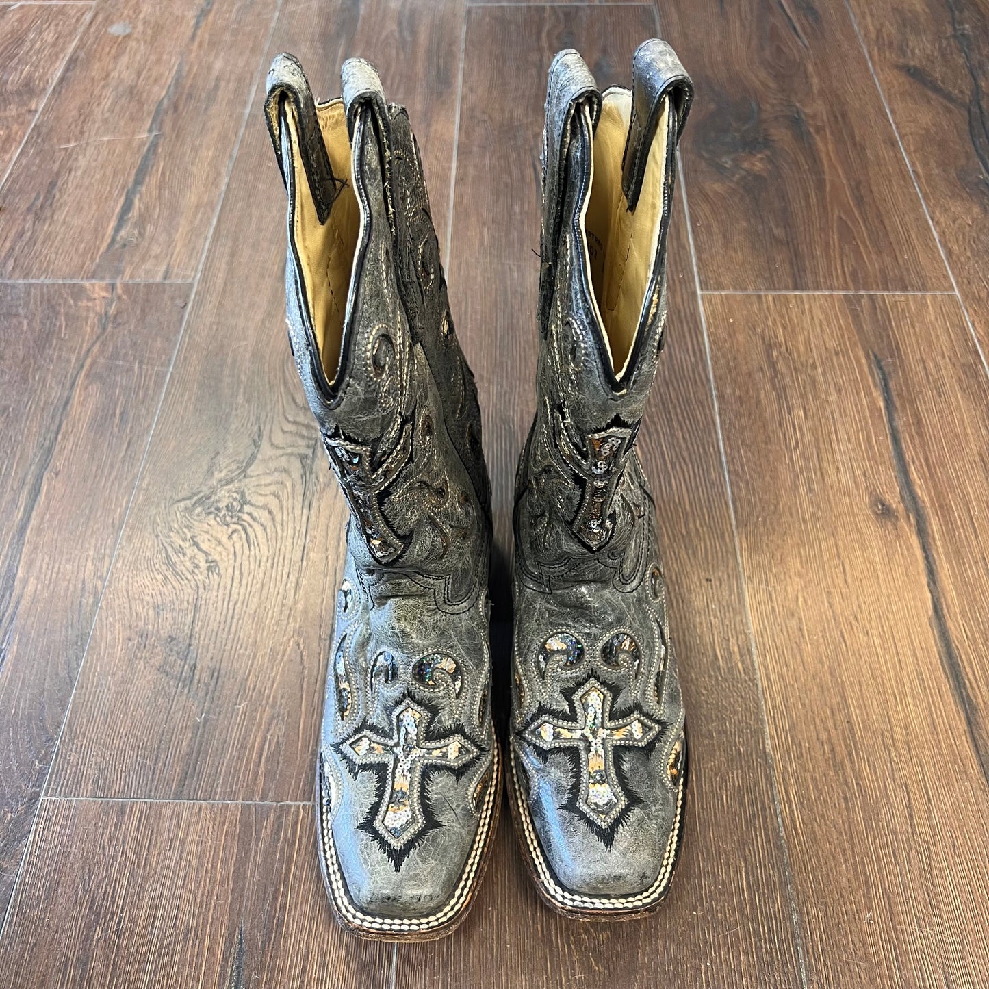 Corral Scarlett Cross Sequin Cowboy Boots SZ 7