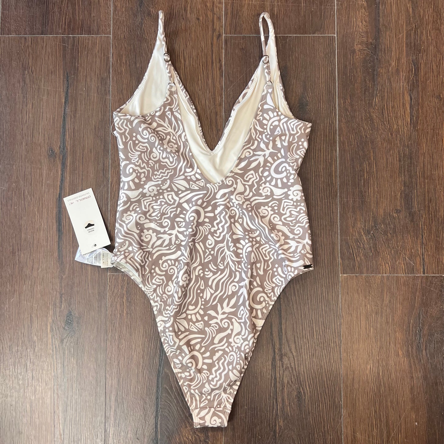 🆕 O’Neil Saltwater Essentials Edgewater
One-Piece Swimsuit SZ MED
