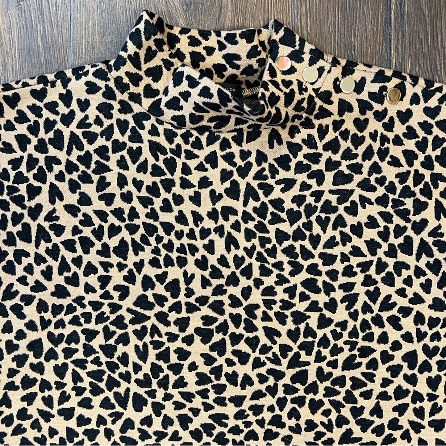 Ann Taylor Heart Shoulder Button Mock Neck top SZ MED