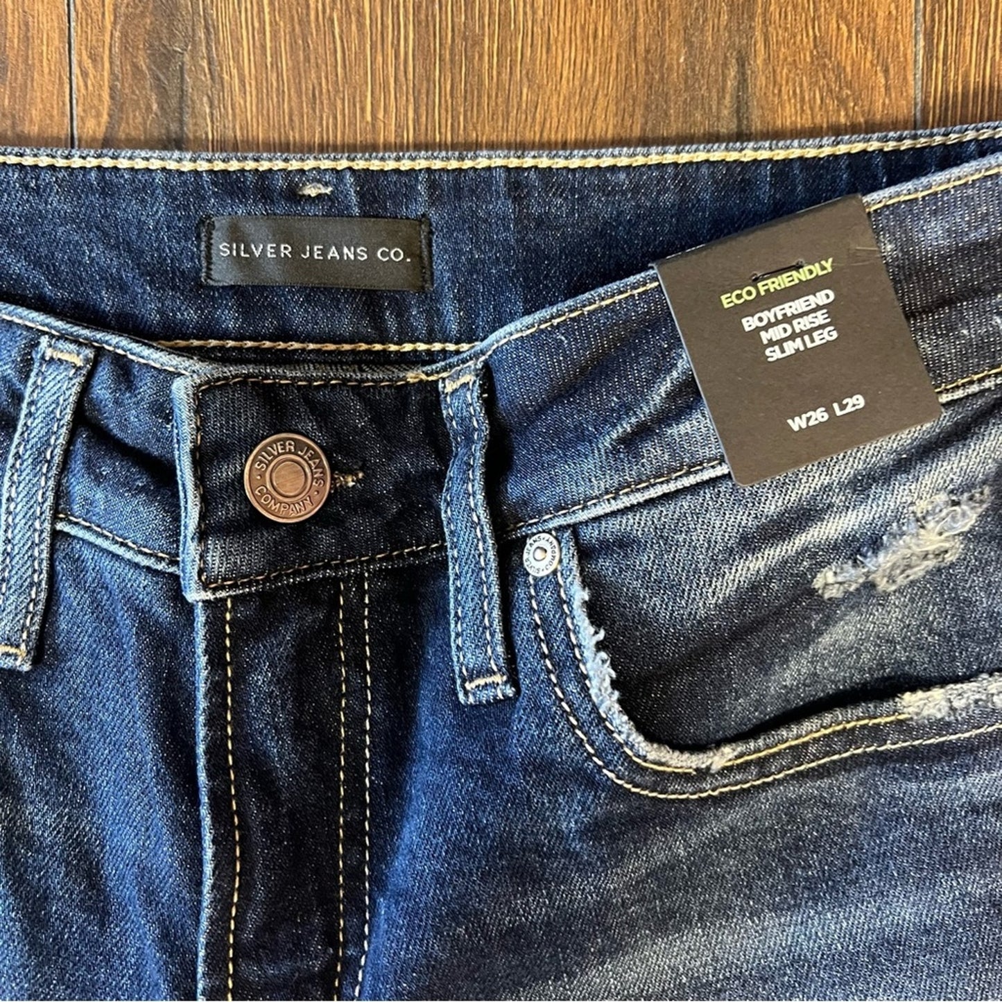 🆕 Silver Jeans mid-rise slim leg boyfriend jeans SZ 26/2
