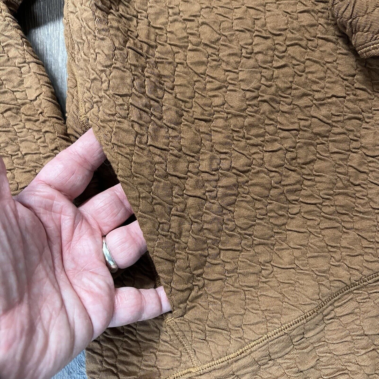 Lululemon Rippled V-Neck Pullover Copper Brown SZ 4