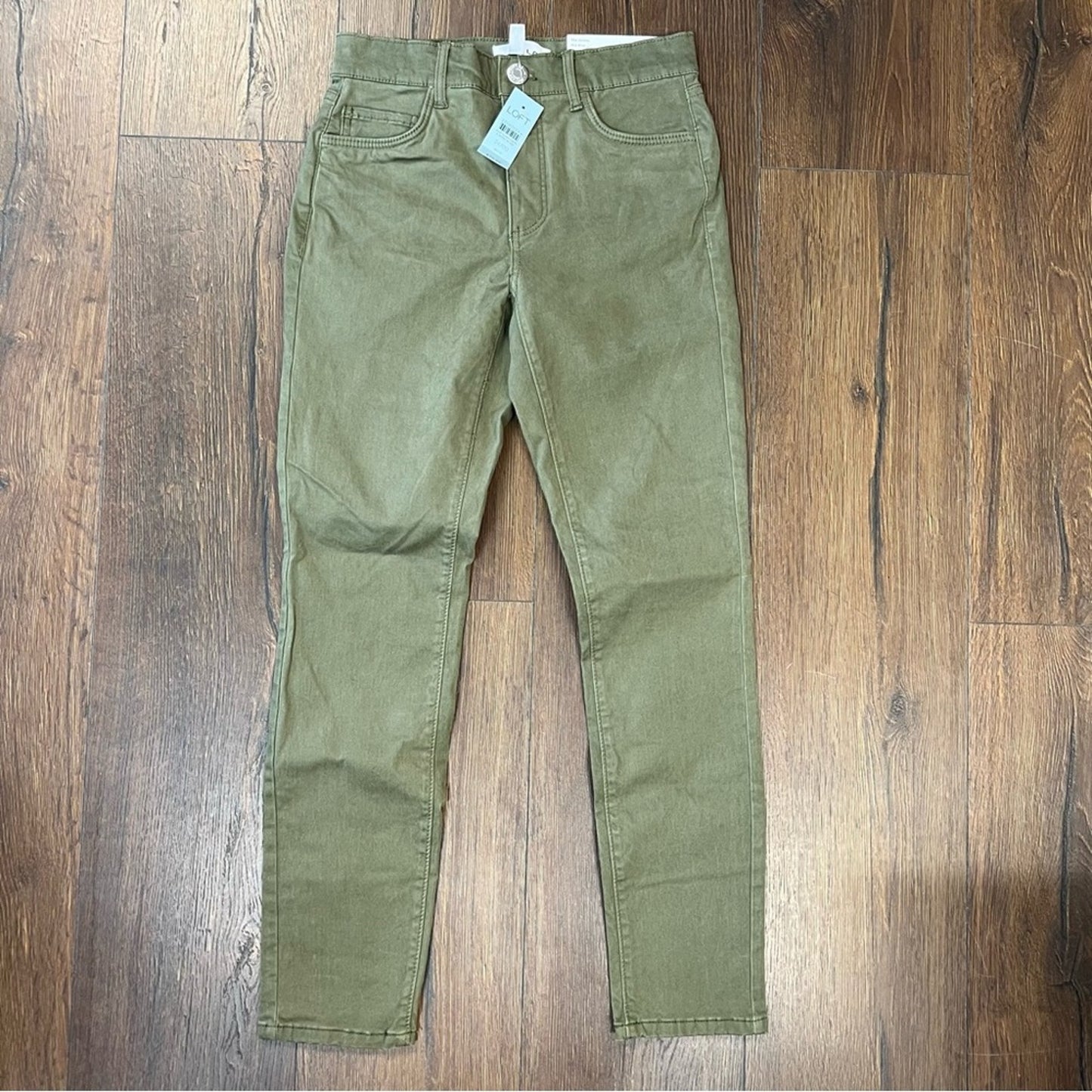 🆕 LOFT Olive midrise skinny pants SZ 24/00