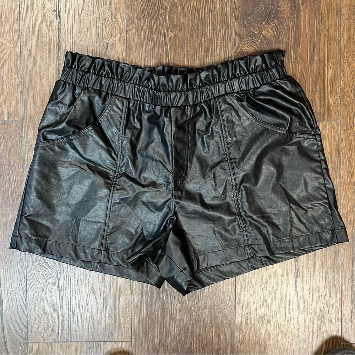 Cozy Co. by cozy casual date night downtown shorts SZ XL