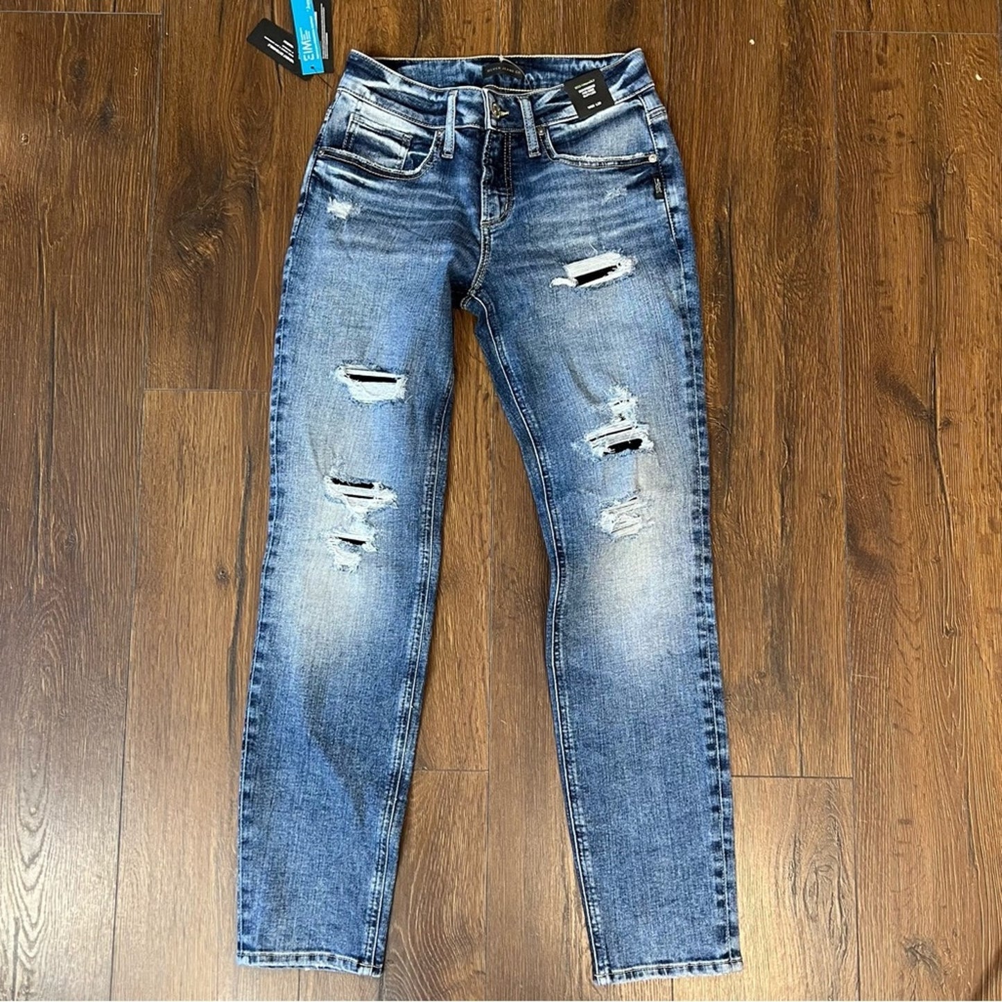 🆕 Silver Jean midrise slim leg boyfriend Jean
SZ 26/2