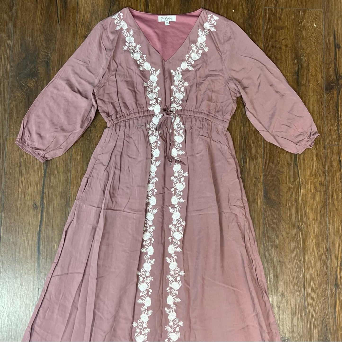 Polygram “The Rylan” modest embroidered maxi dress SZ MED