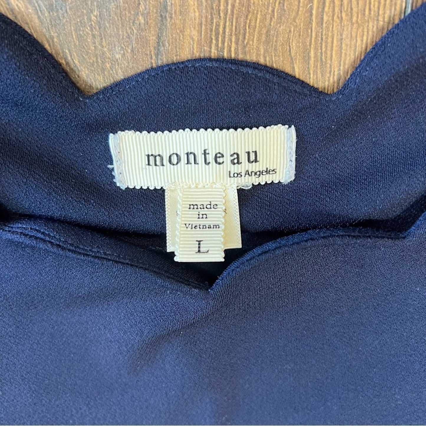 Montague Los Angeles, navy scalloped blouse SZ LG