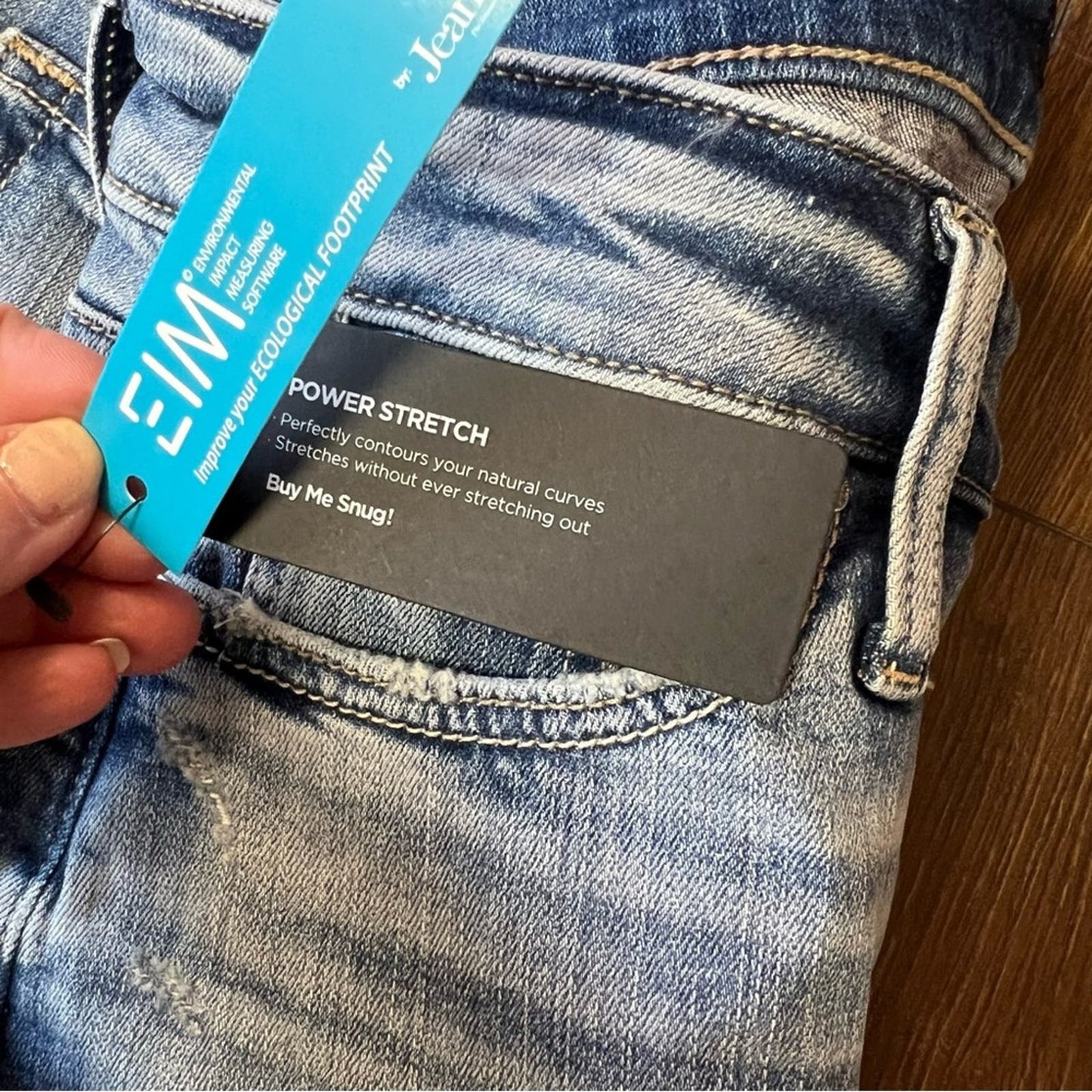 🆕 Silver Jean Elyse Mid Rise Short SZ 26/2