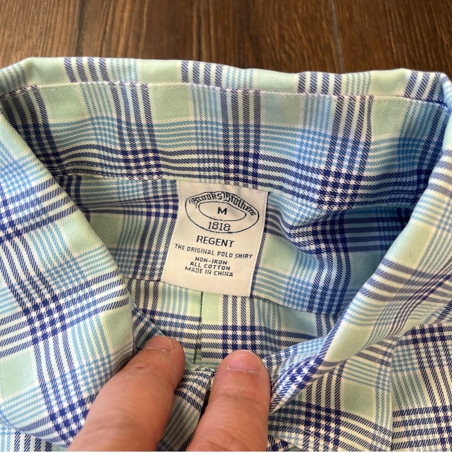 Brooks brothers plaid button-down SZ MED