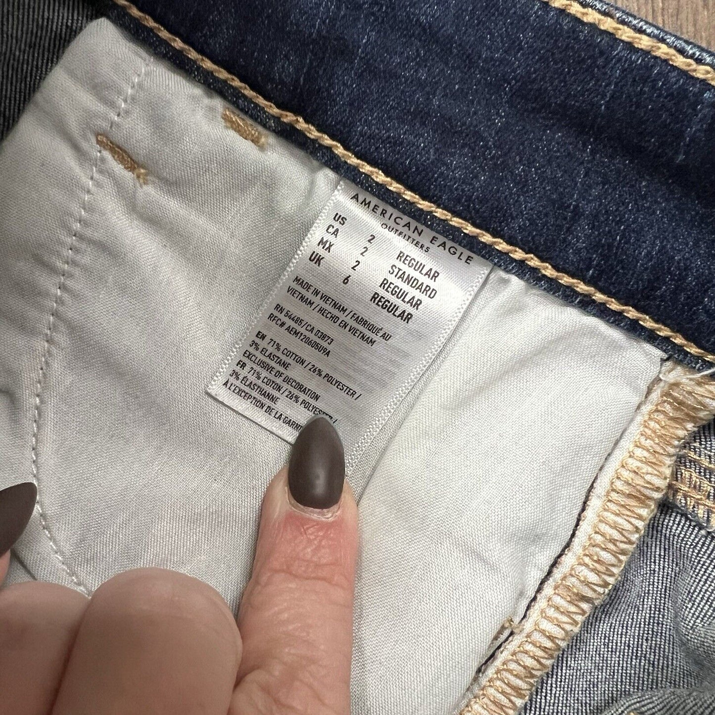 American Eagle Raw Hem High Rise Jegging Crop Jean Women’s Size 2