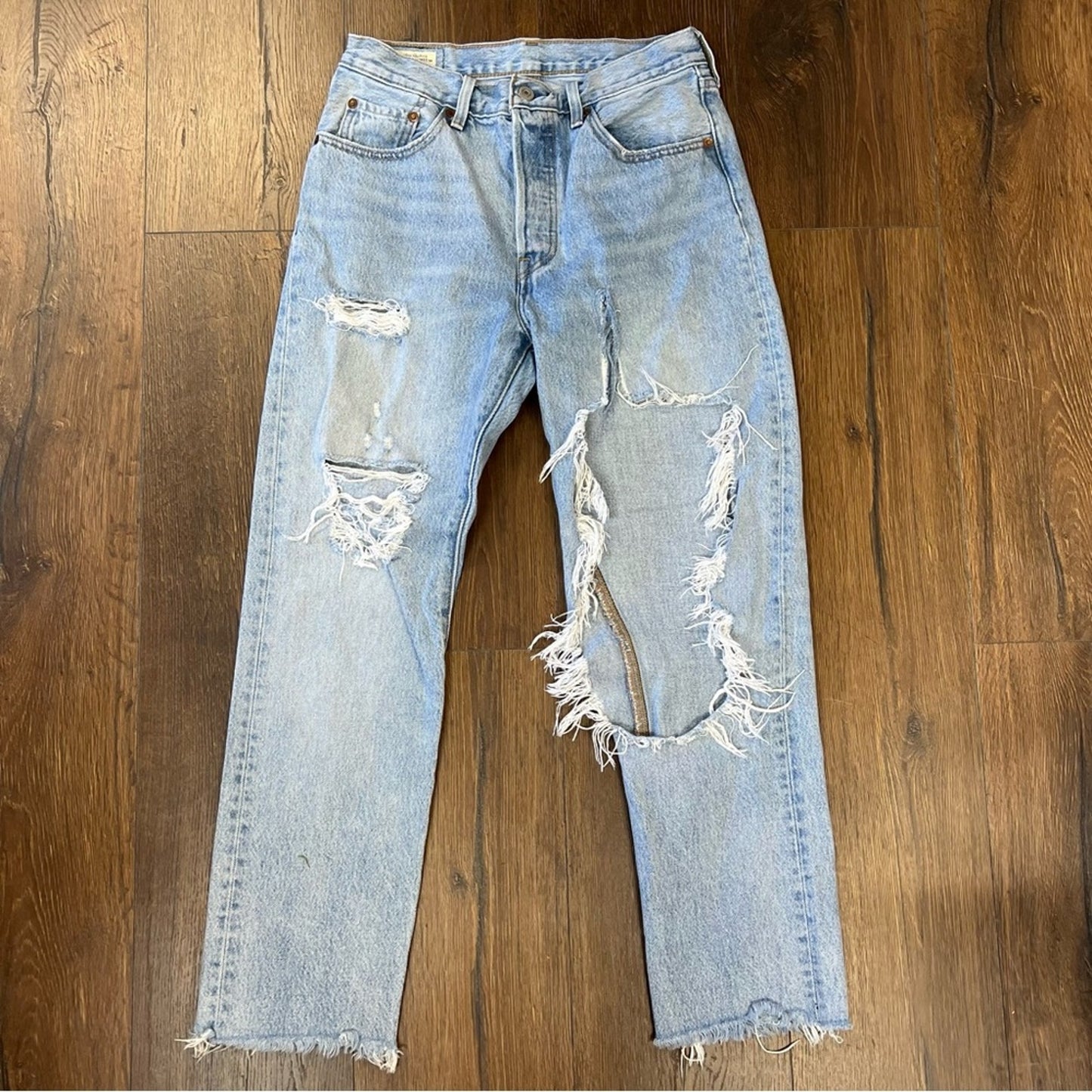 Levi’s premium straight leg jeans SZ 27/4