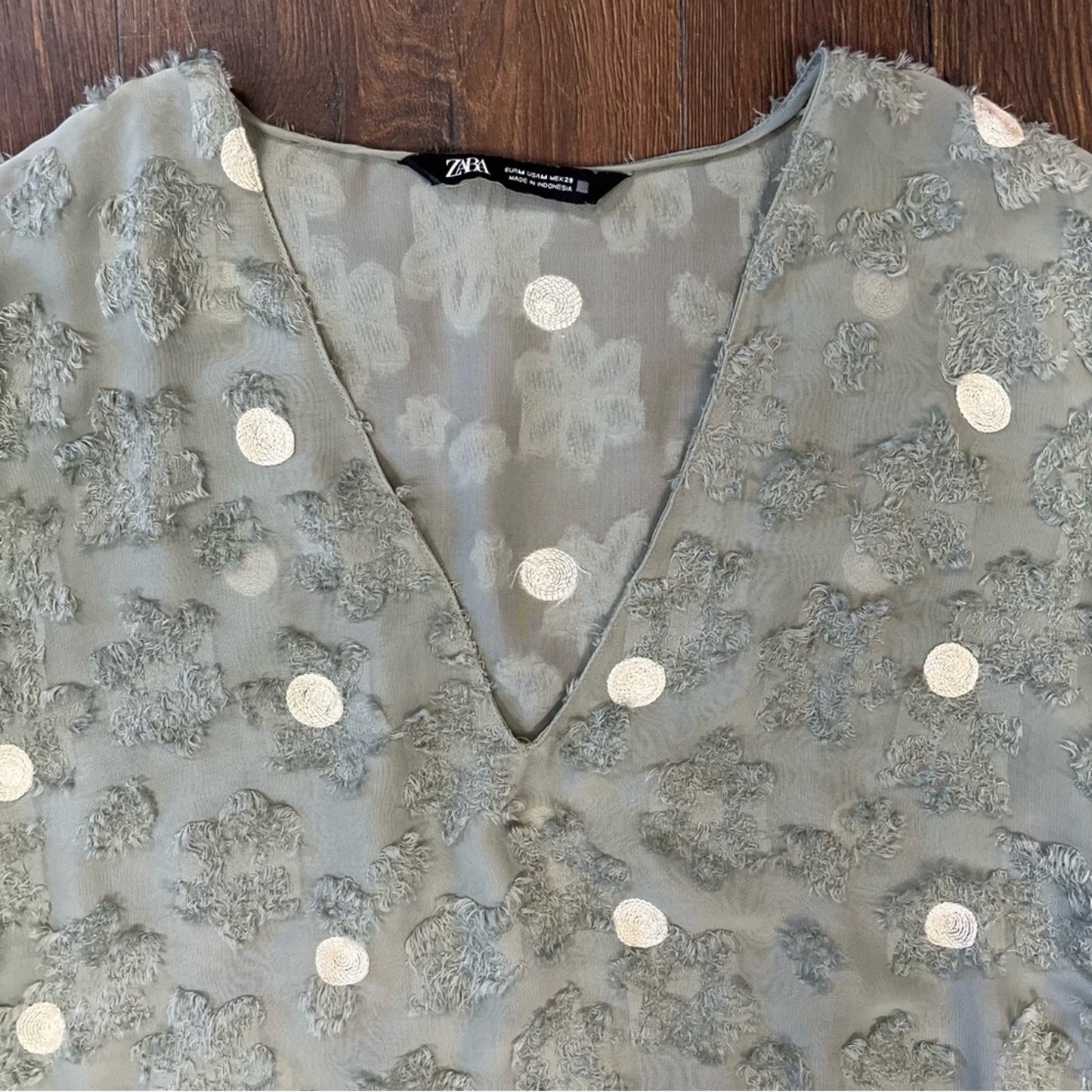 ZARA Zara Textured Weave Green Dotted Blouse SZ MED